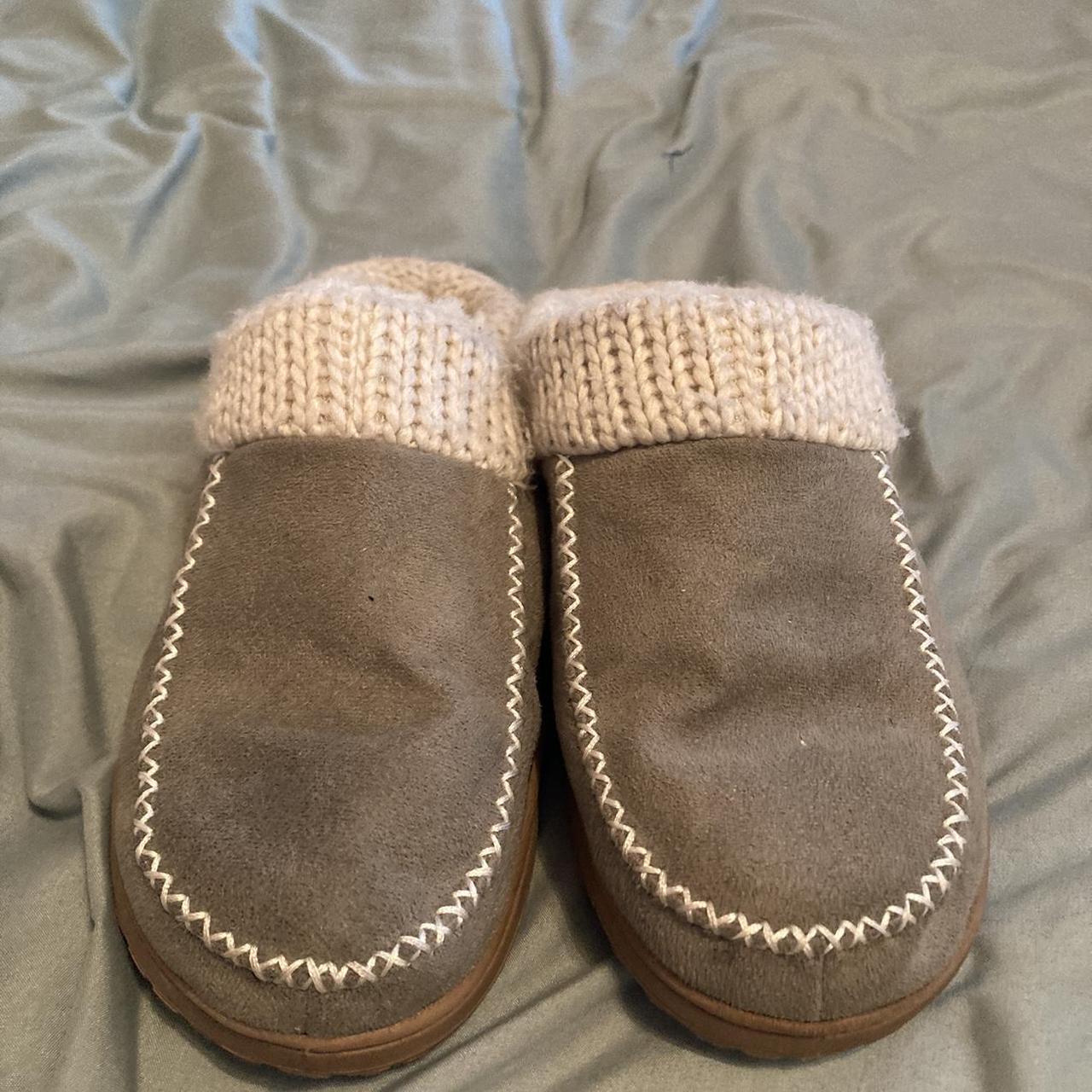 super cute dearfoam slippers size 9-10 #dearfoam... - Depop