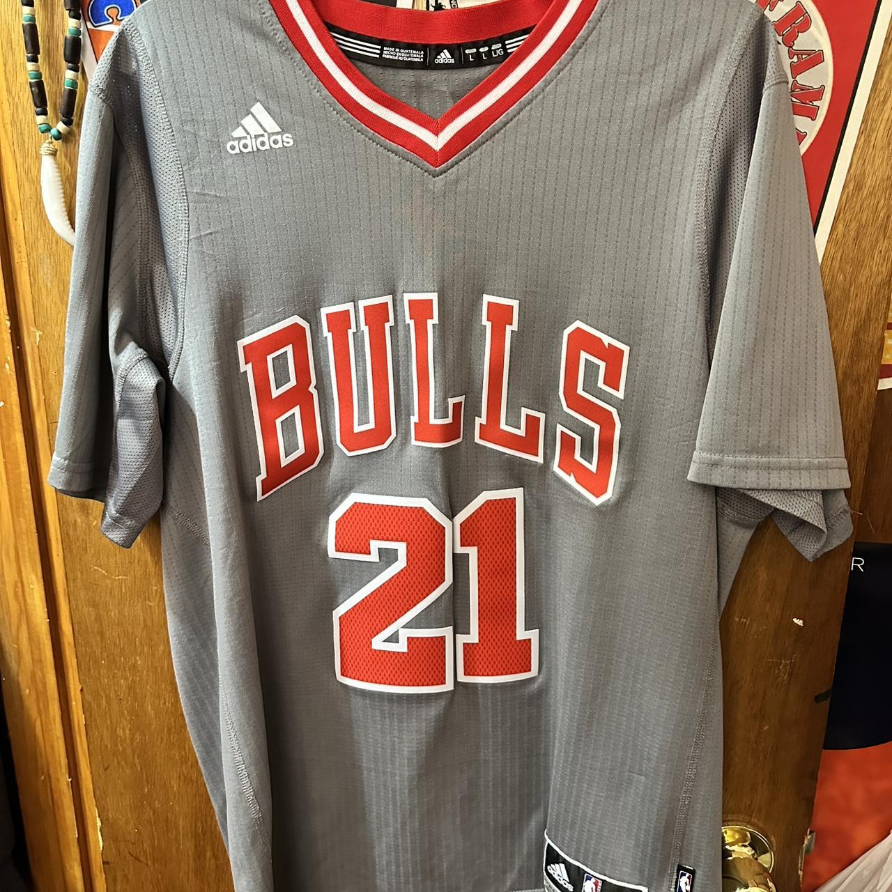 Jimmy Butler Chicago Bulls jersey 👀🔴 No rips Depop