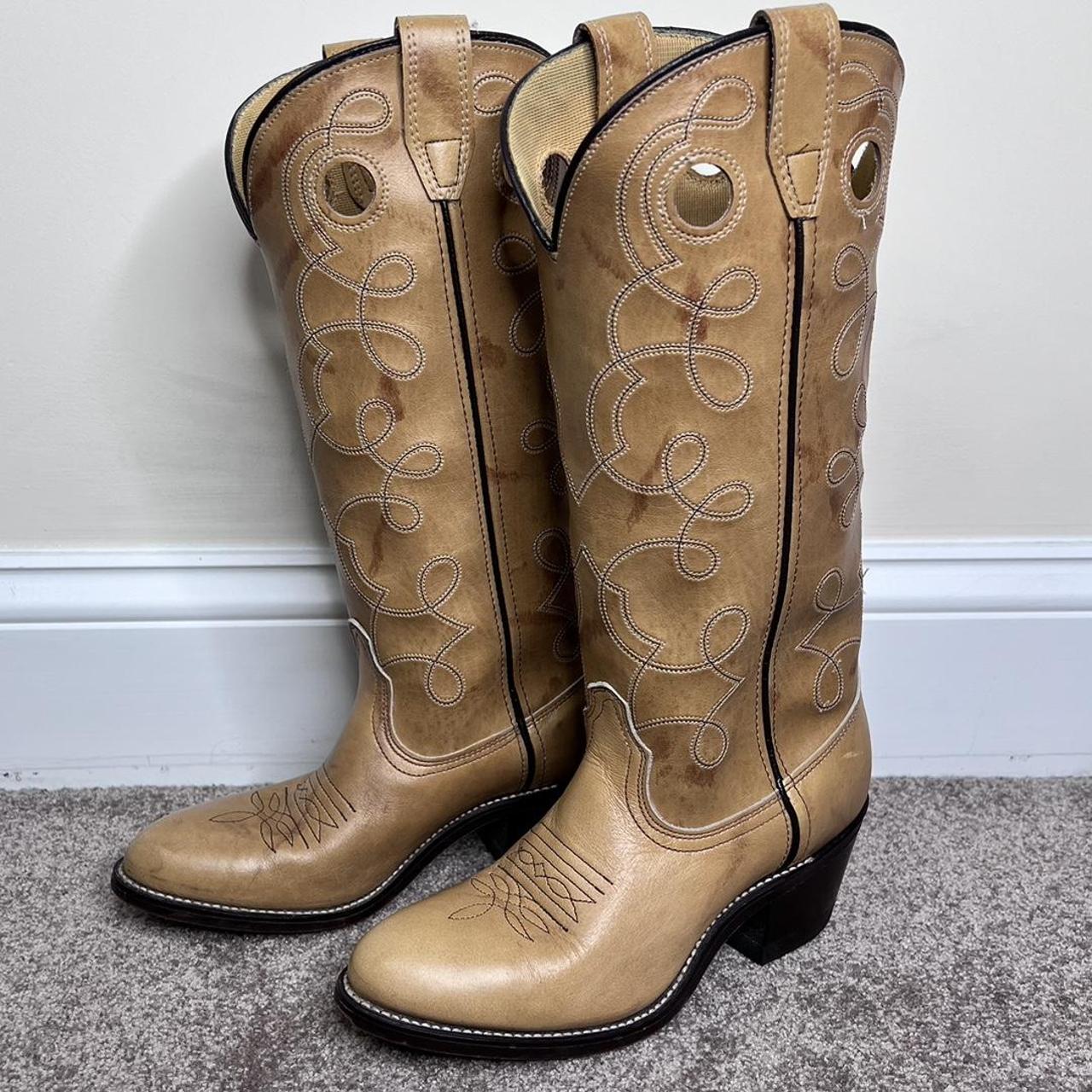 Women's Tan Boots Depop