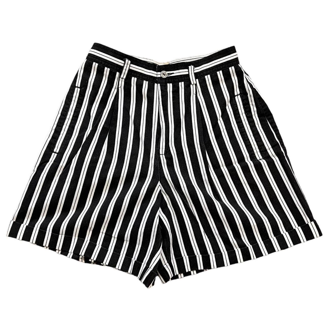 American Vintage Women's Black and White Shorts | Depop