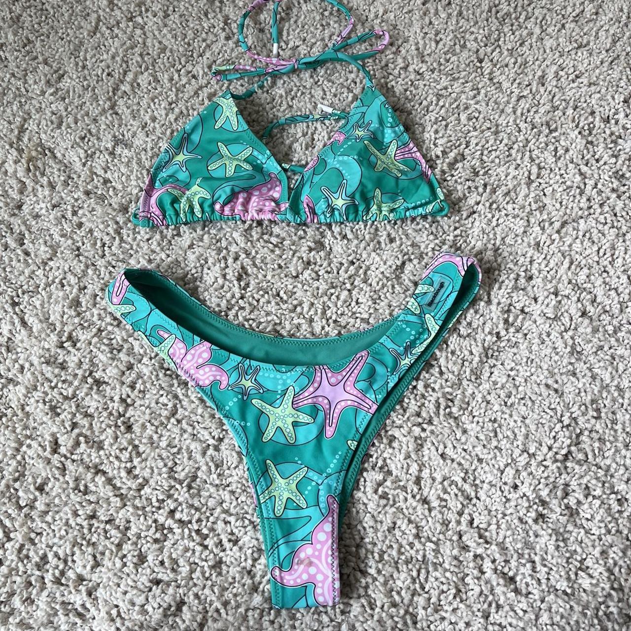 Women's Bikinis-and-tankini-sets | Depop