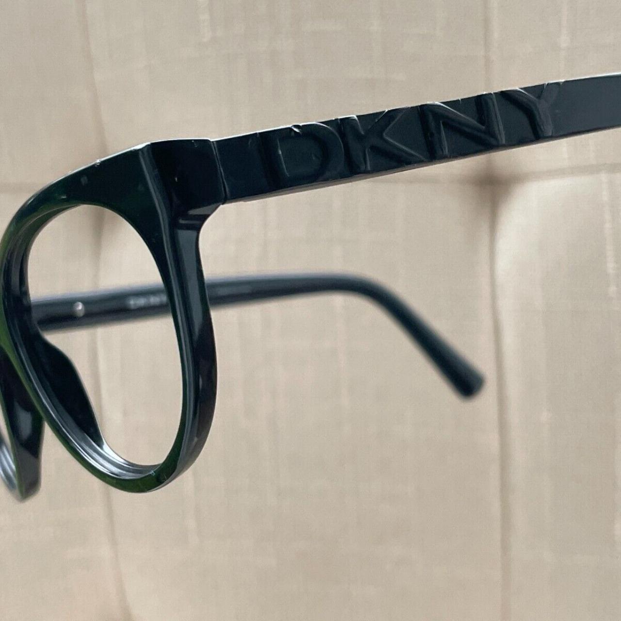 DKNY Women's Black Sunglasses (3)