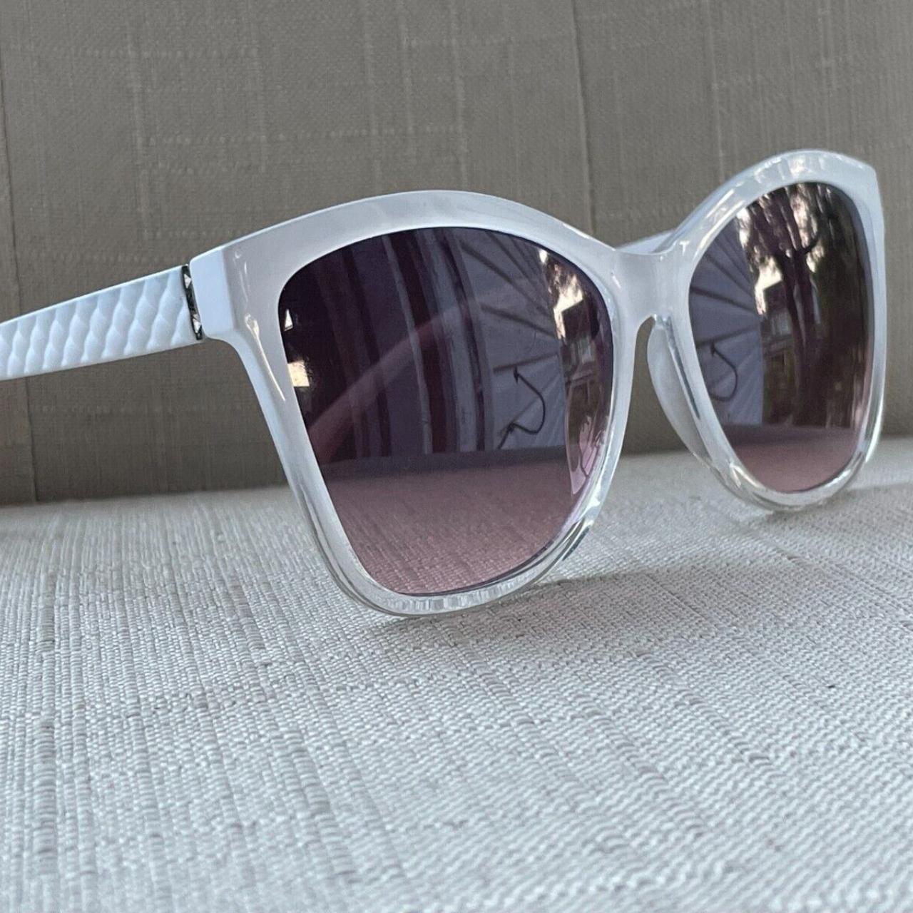 Pre-owned Louis Vuitton Sunglasses In White