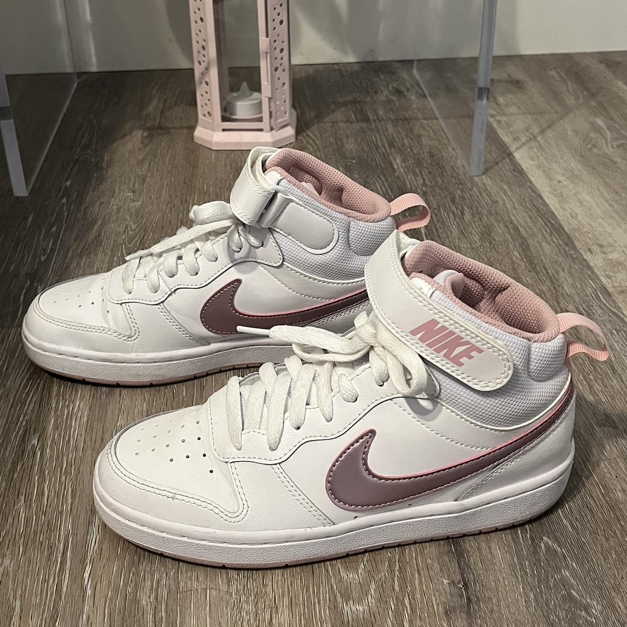 nikes blue and pink