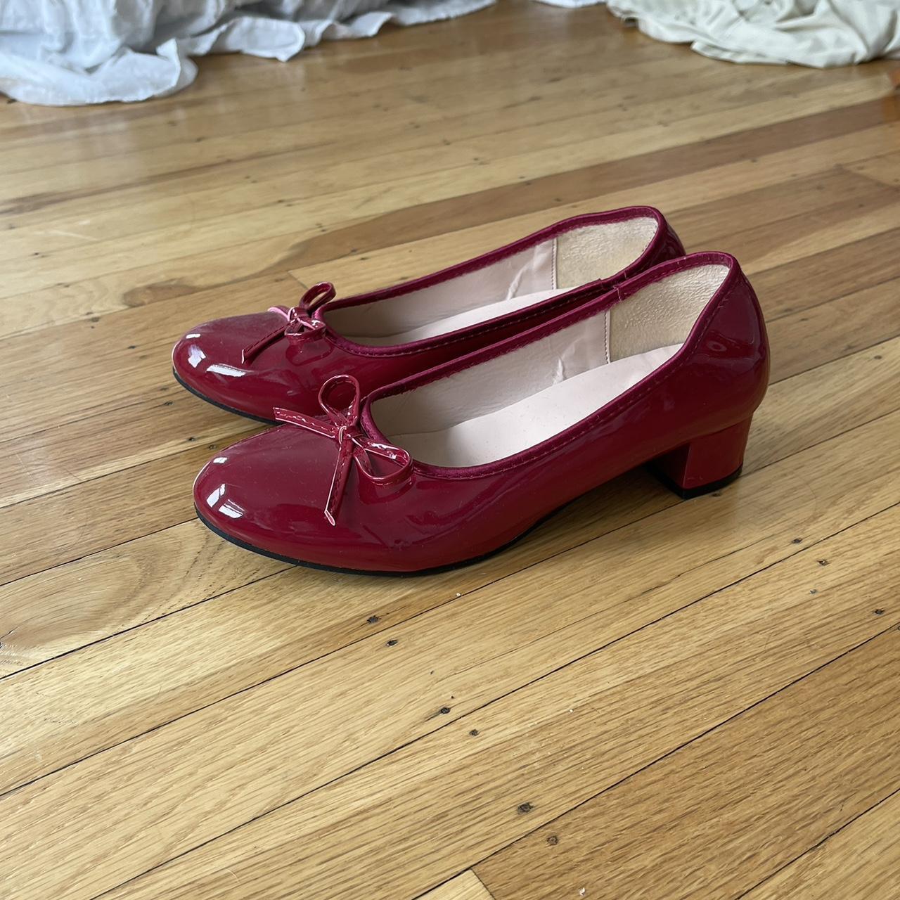 Red ballet flat with block heel Look just like... - Depop