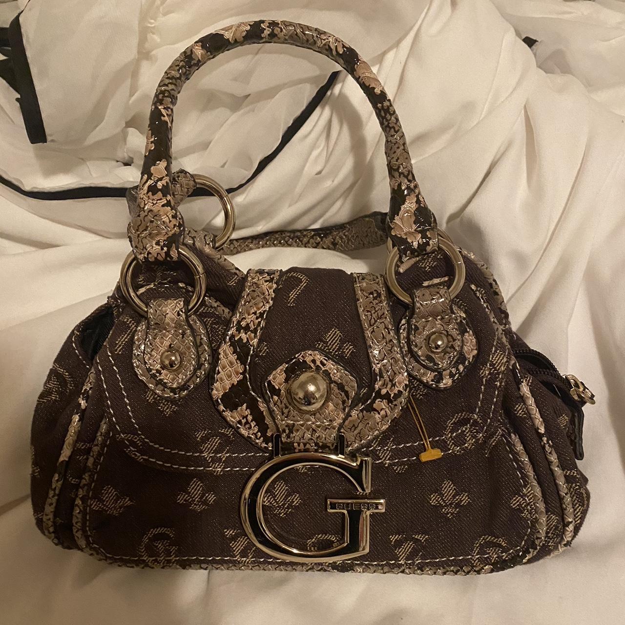 Guess handbag - Depop