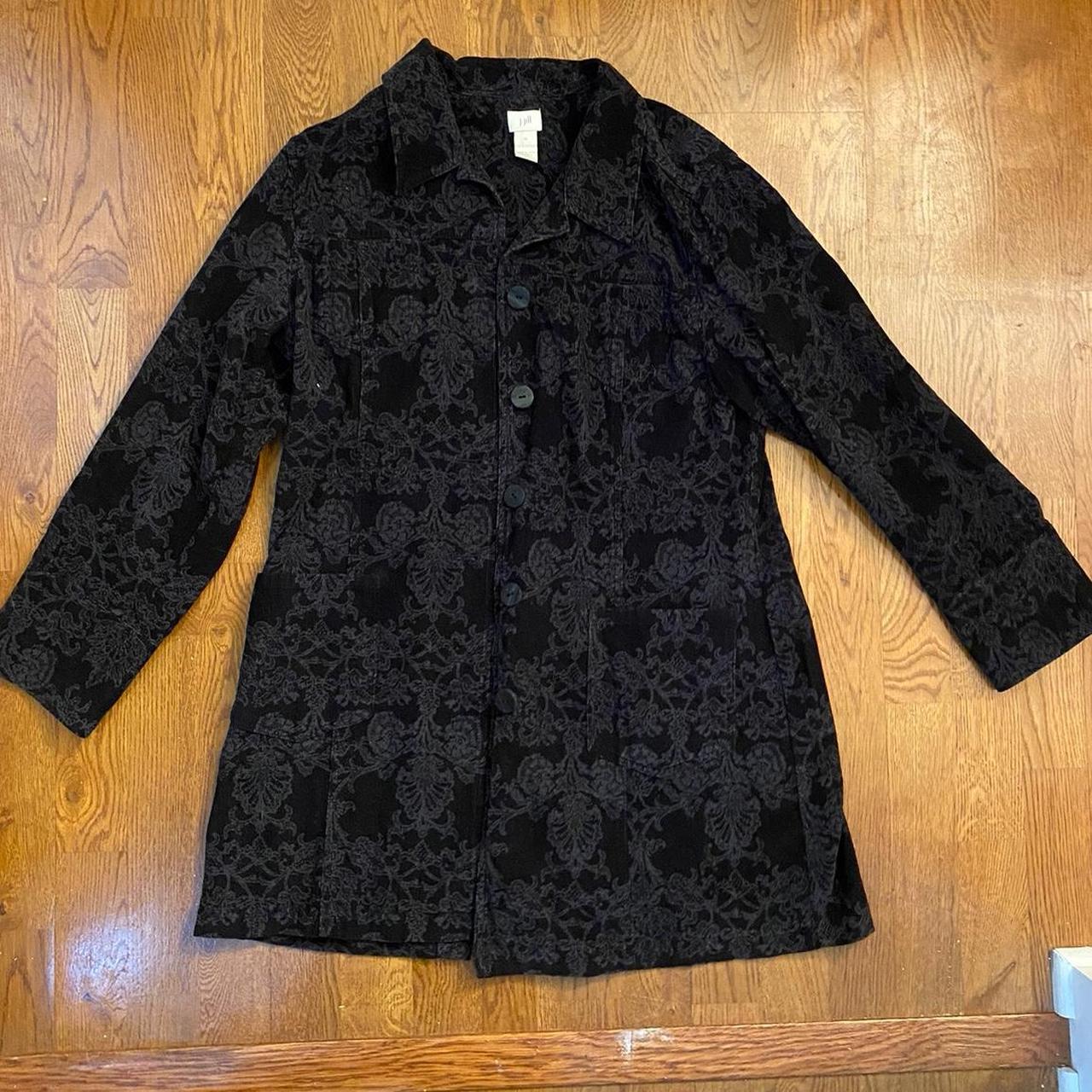 item listed by cleaningmyclosetxoxo