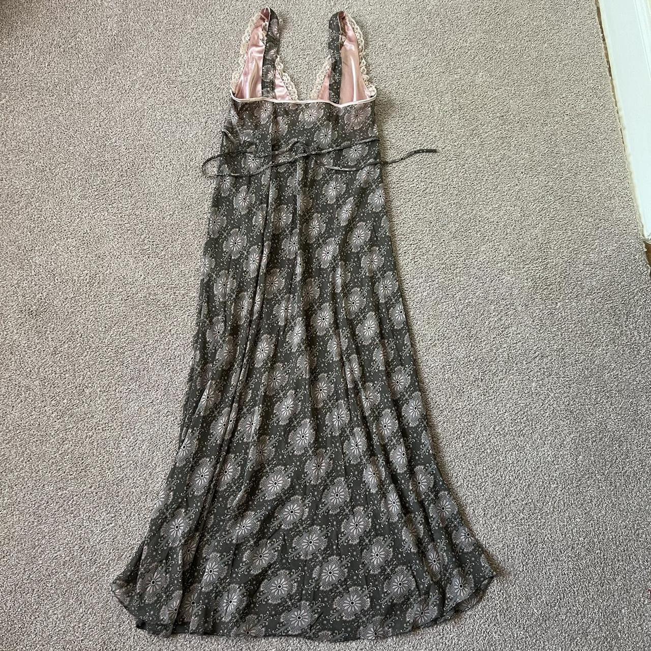 Vintage 90s Flora Floral Paisley Grey Pink Lace Trim... Depop