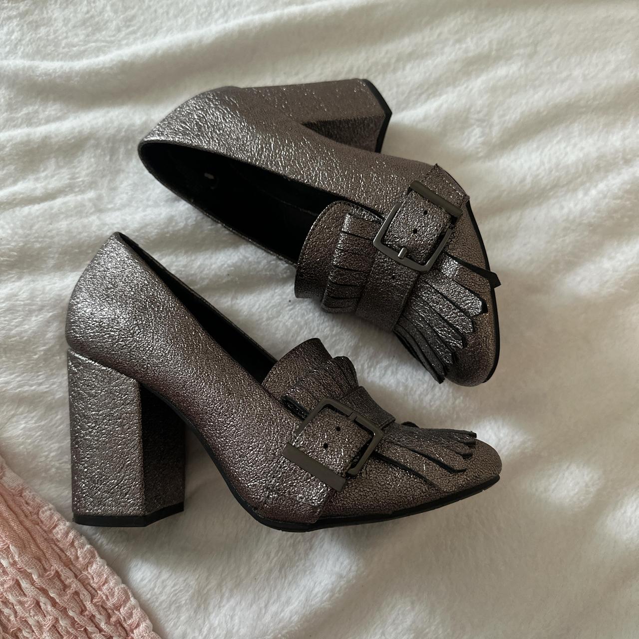 Kenneth cole silver fashion heels