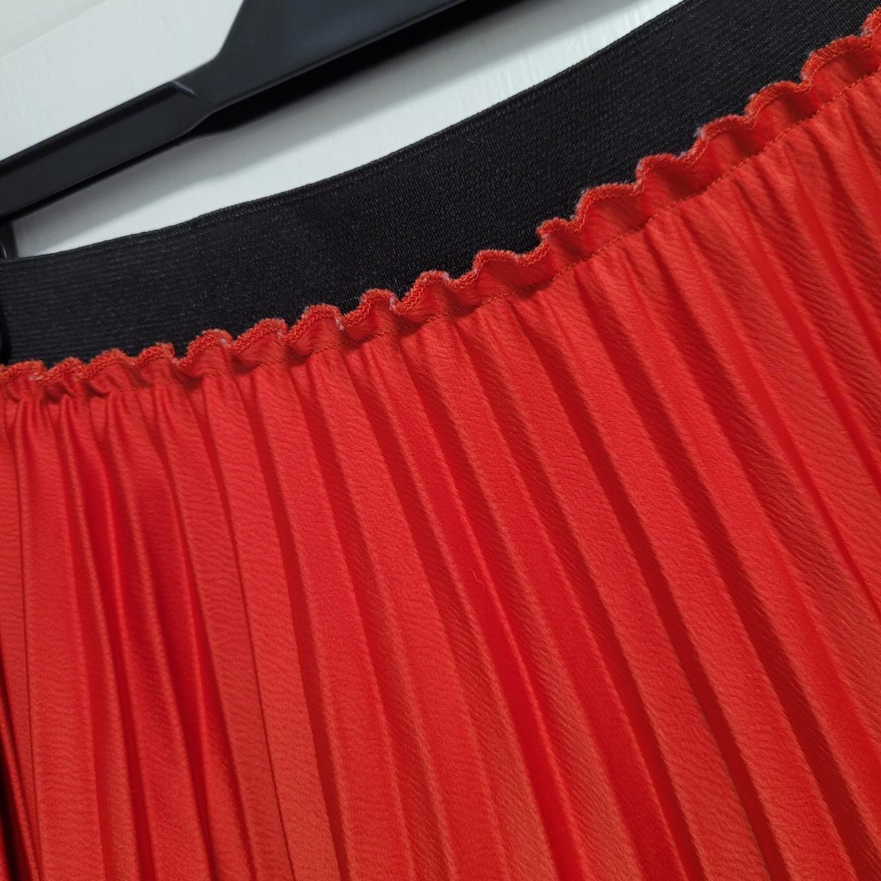 F&f red outlet pleated skirt