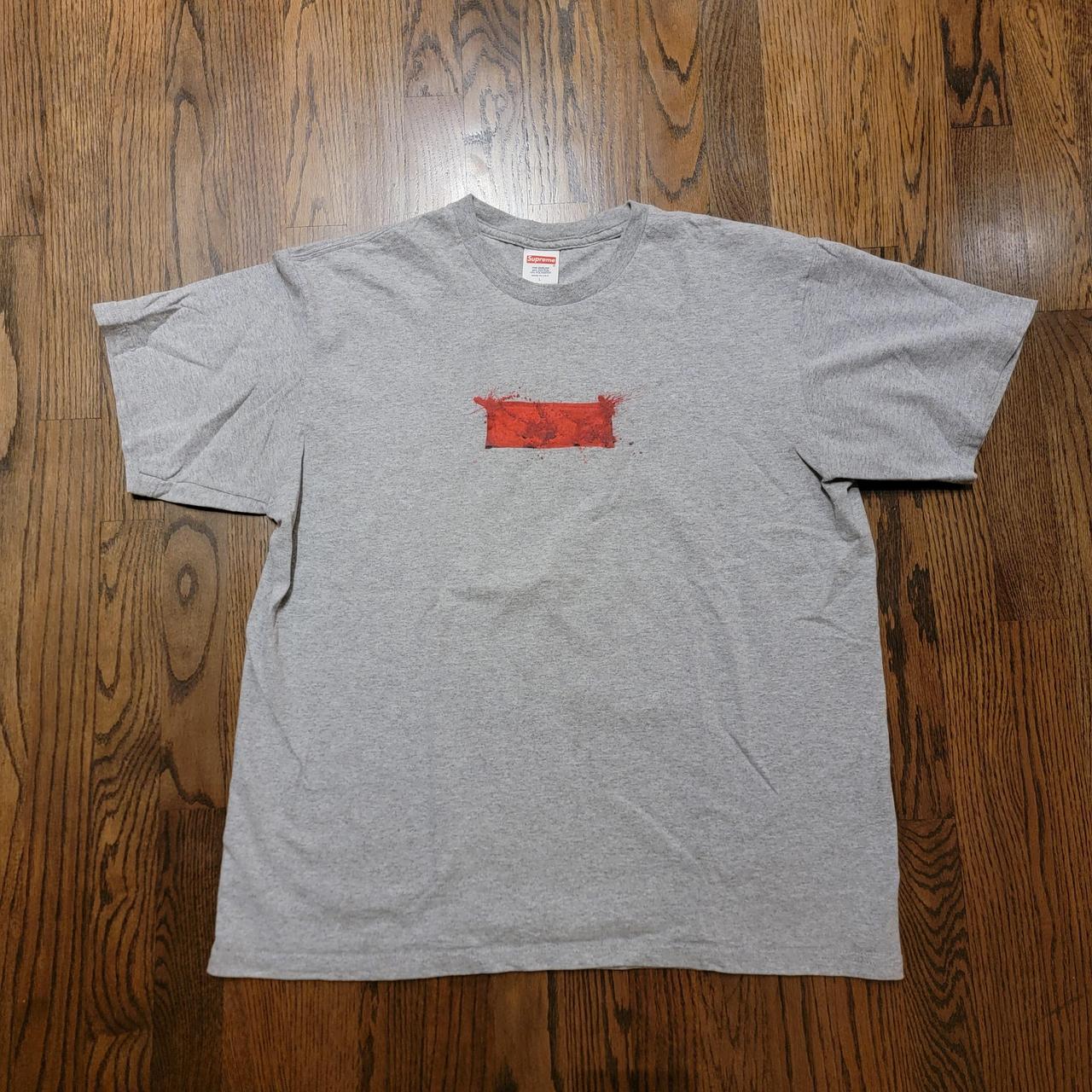 Sample scratch clearance box logo tee