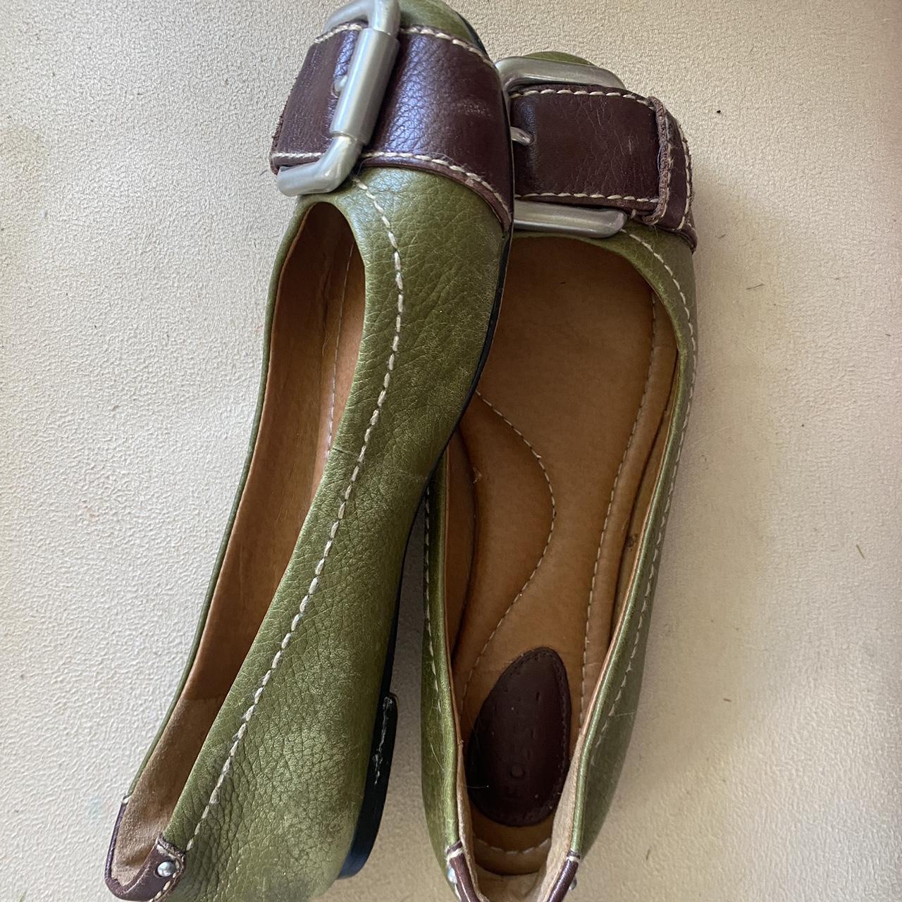 Fossil Women's Green Loafers (2)