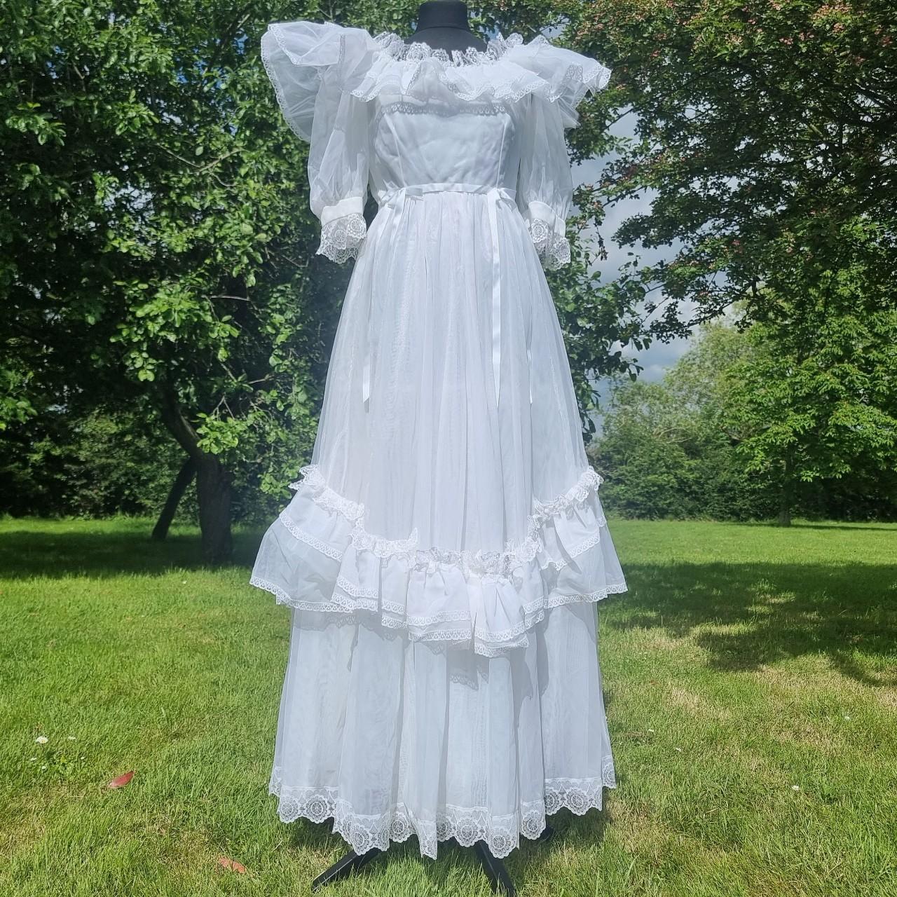 Vintage wedding dress 🎀 Genuine 1980s Lacey White Depop