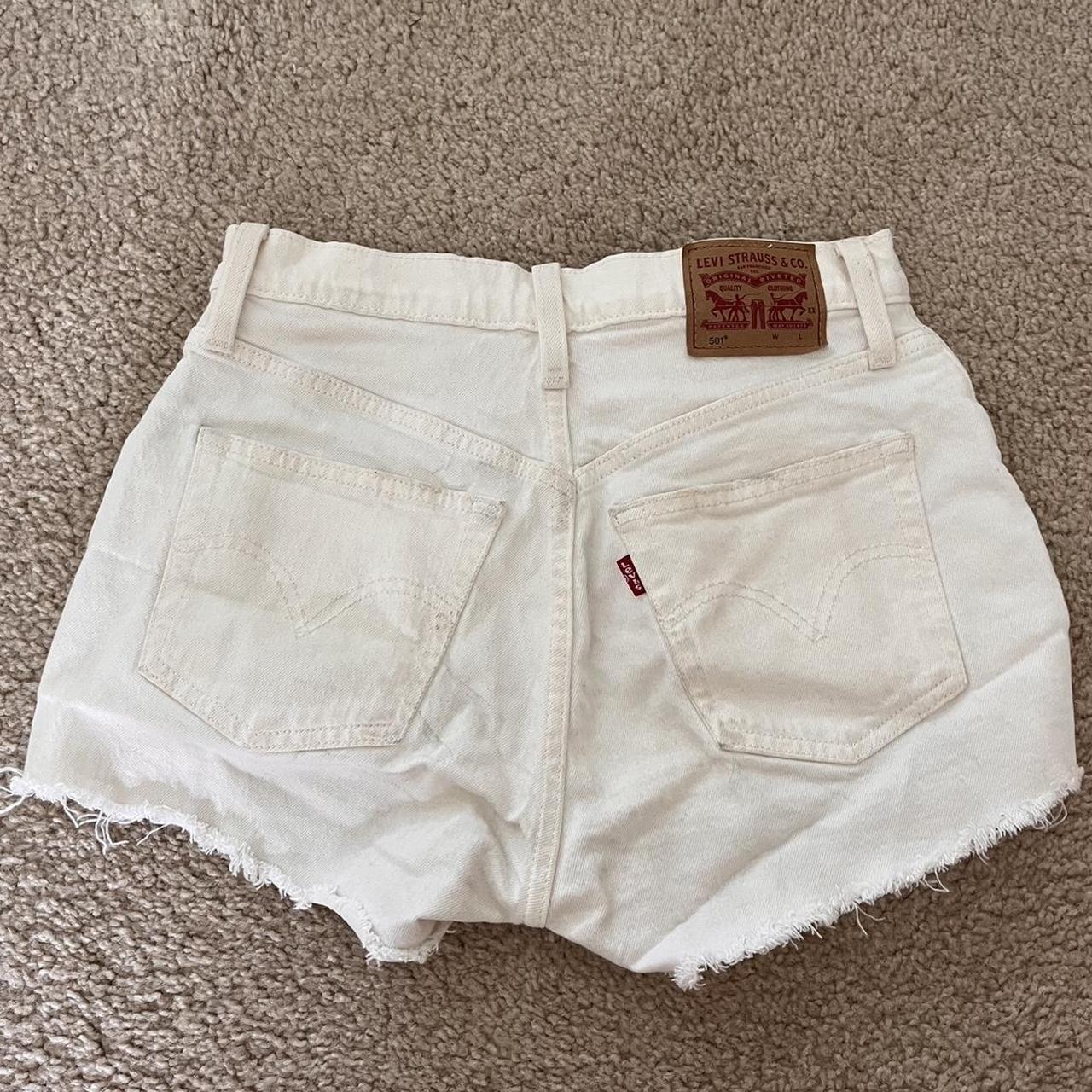 Levi's Women's Shorts - White - 25" – High rise w… - image 2