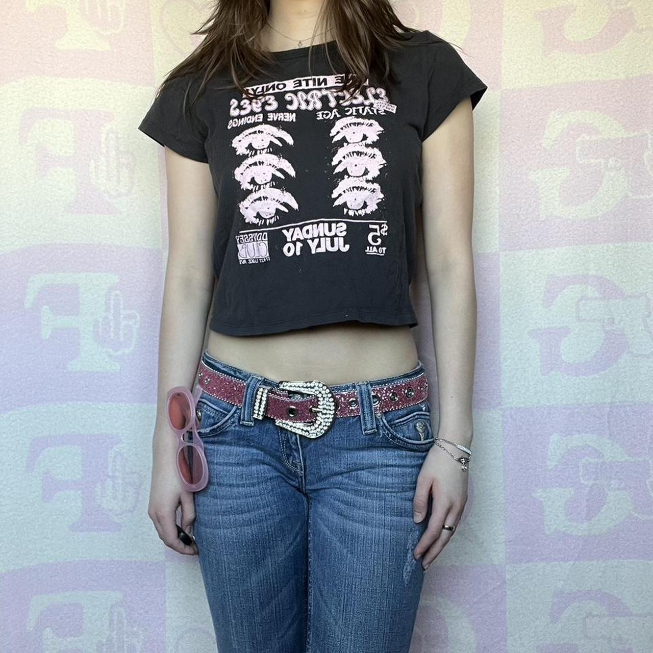 Hollister Electric Eyes Cropped Tee only worn once!... Depop