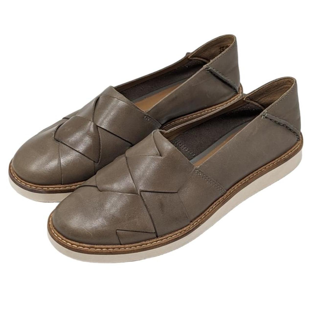 Clarks woven sale leather flats