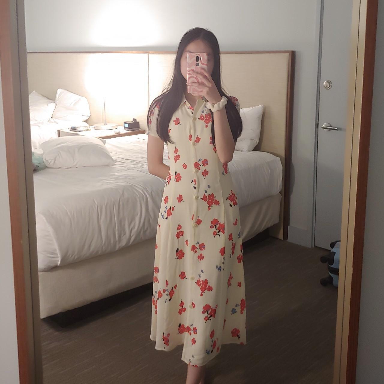 Reformation Sheila Flower Button Dress Depop