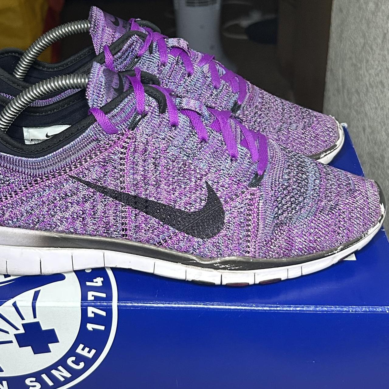 Nike flyknit deals trainer womens purple