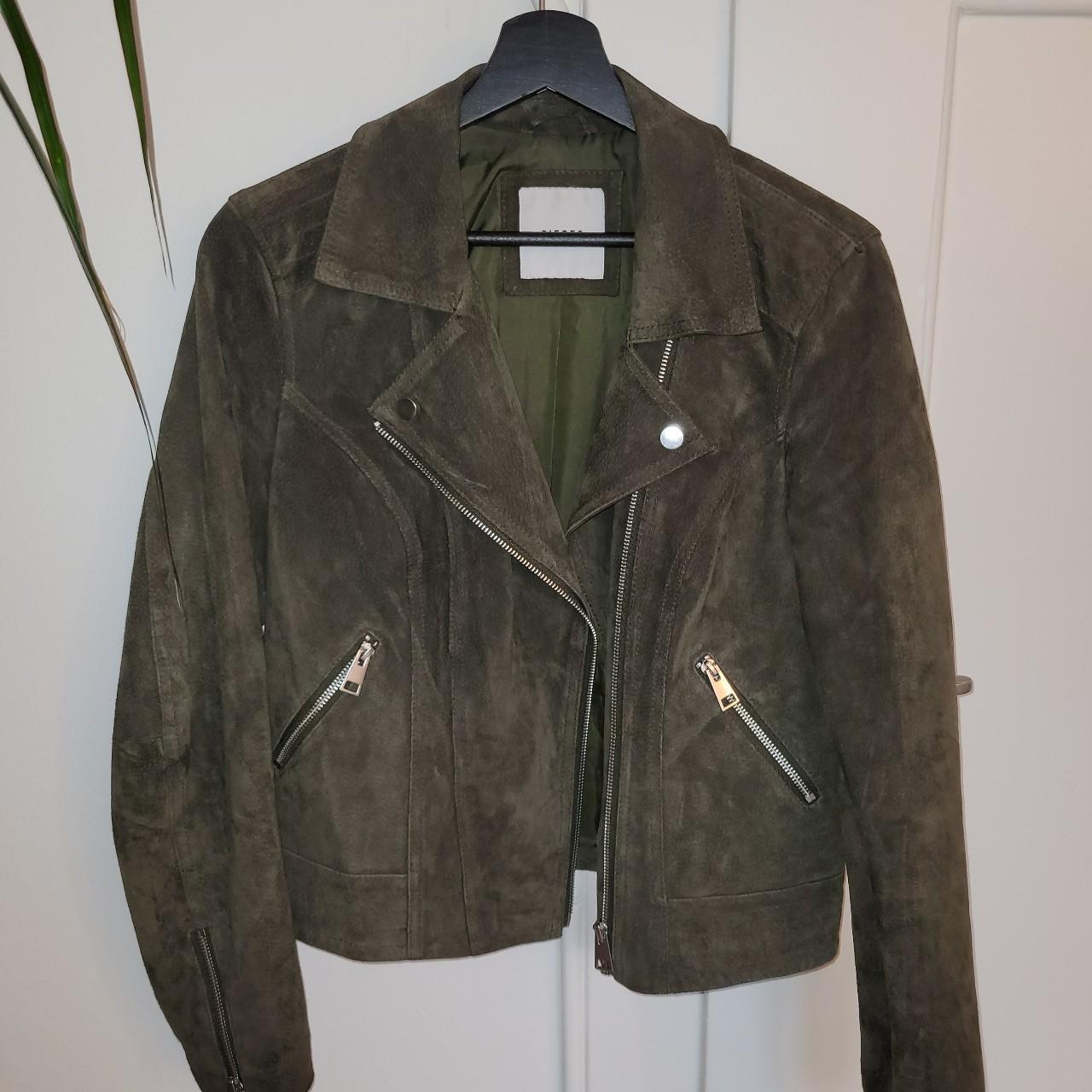 Real leather jacket in green from pieces - Depop