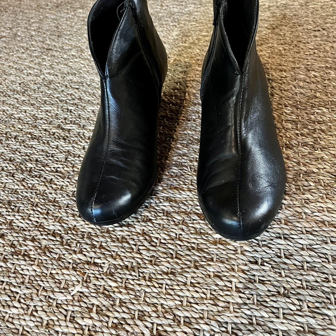 MUNRO ankle boot great condition side