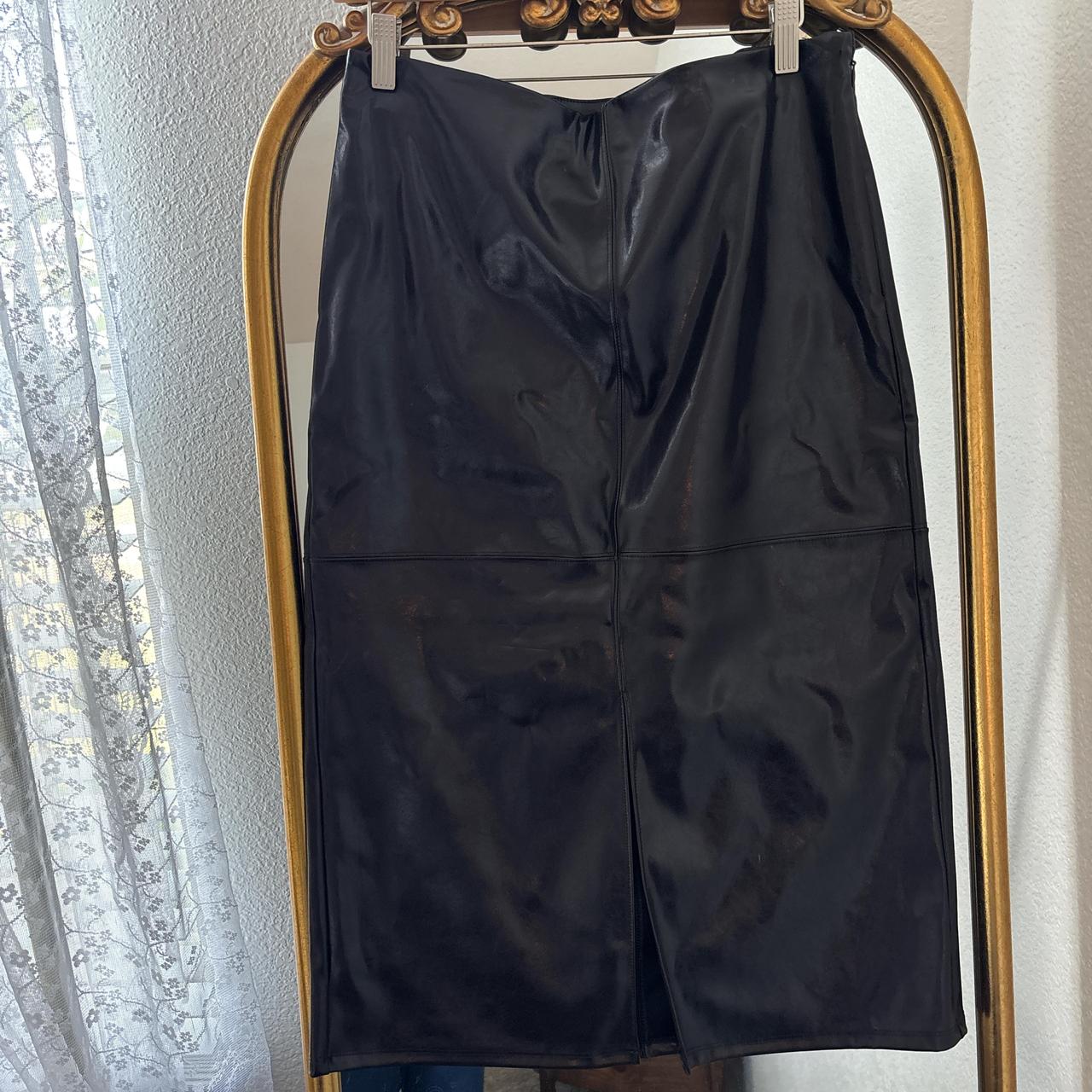 item listed by papillonscloset