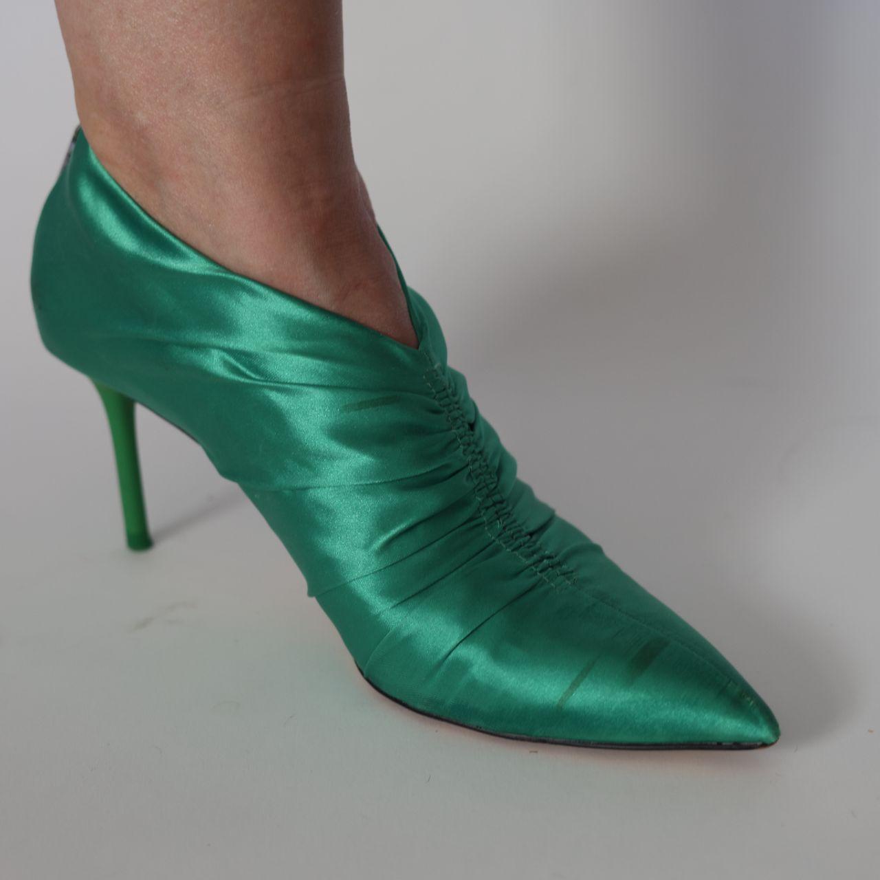 ZaraWomanemeraldgreensatinstiletto...