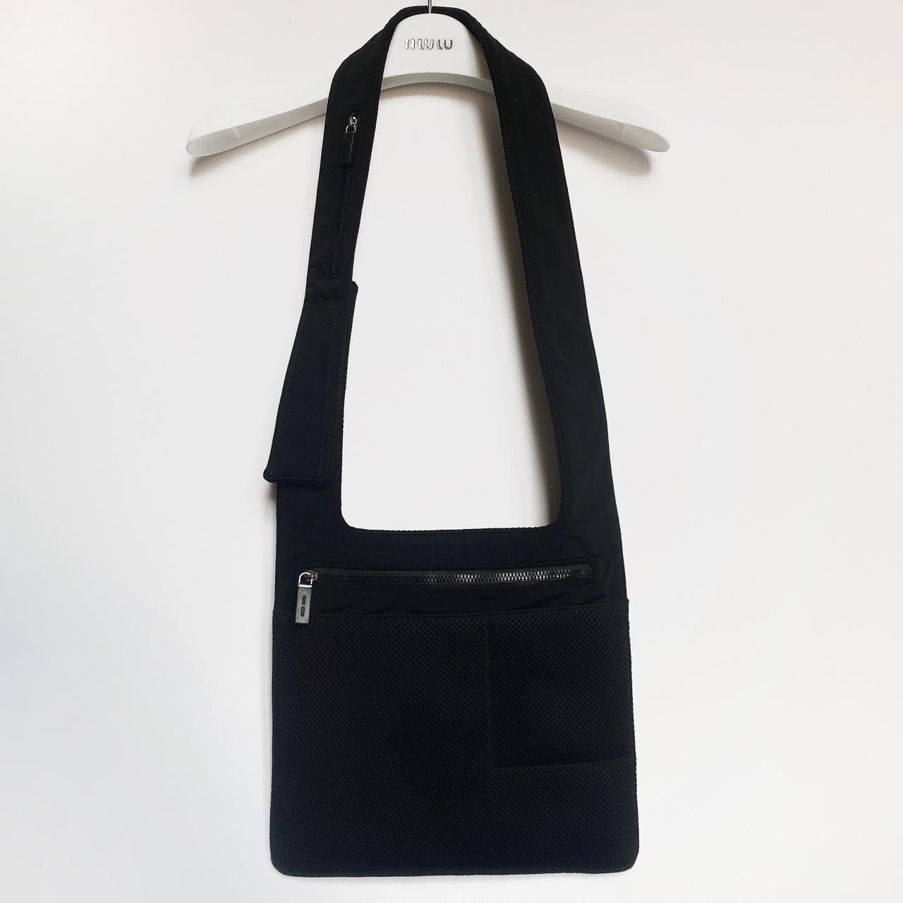MIU MIU バッグ Miu Miu レザーショルダーバッグ | ブラック | FARFETCH JP