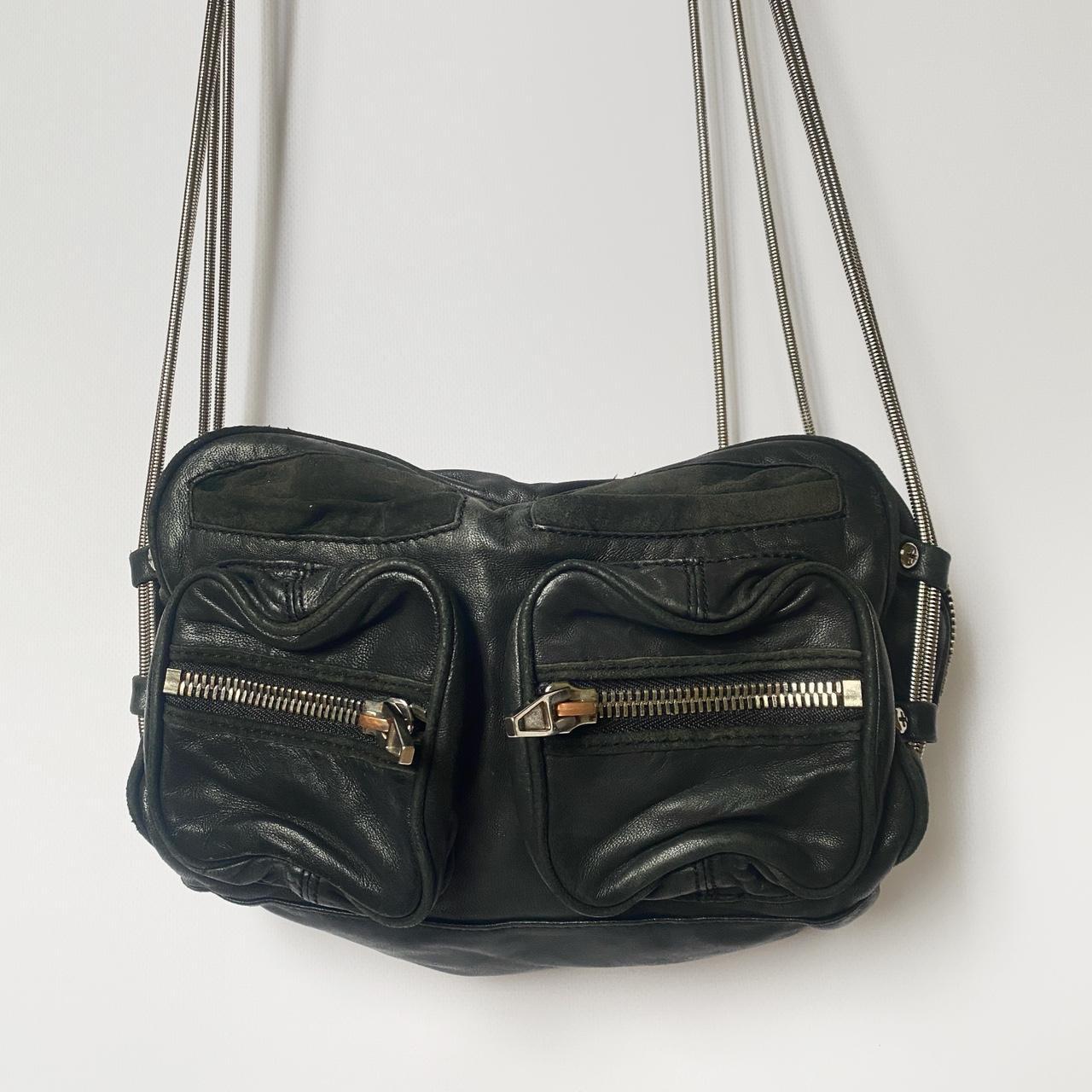 バッグ 90s alexander wang leather shoulder bag Punch Tote Bag in Crackle Patent Leather in BLACK