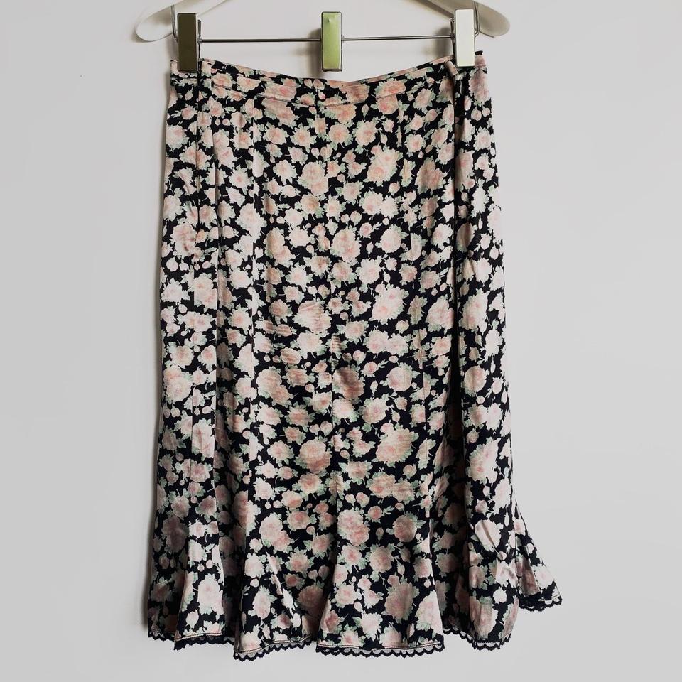 ✰blugirl〜by Blumarine✰オフホワイト ビーズ装飾スカート✰ Blugirl by Blumarine Polka Dot and Roses Mini Dress For Sale