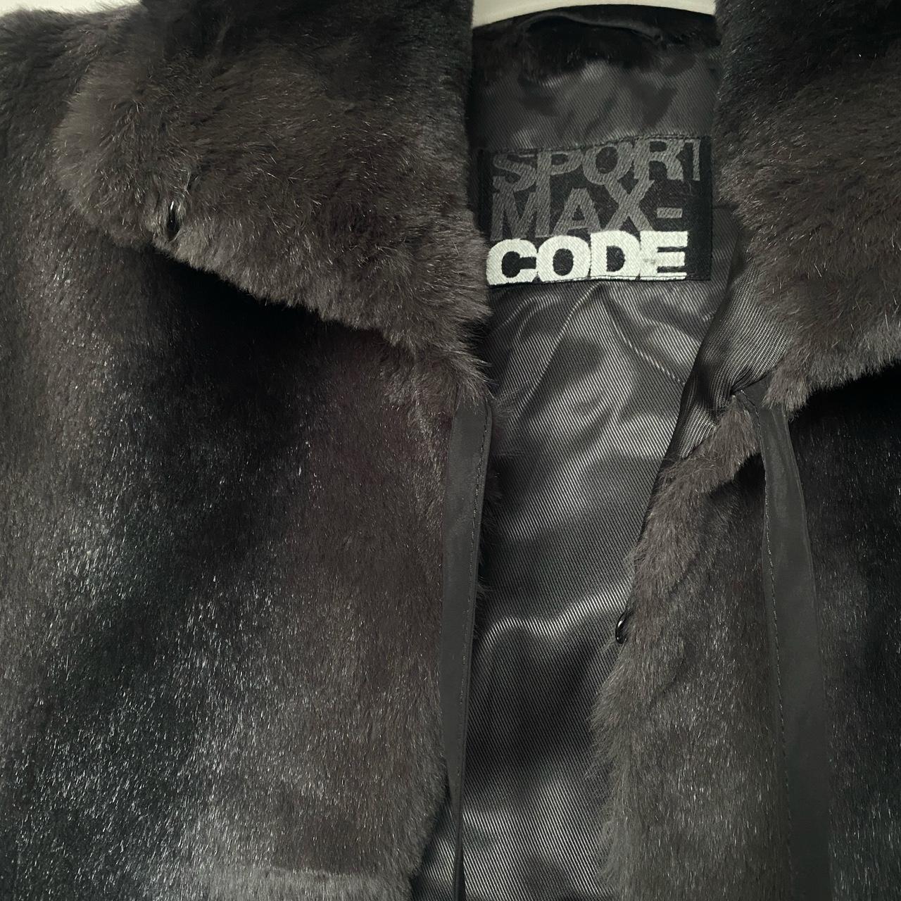 お値下げ　2024 未使用　bow.a FAKE FUR VEST 完売 sportmax code vintage rabbit fur vest — gives me | Depop