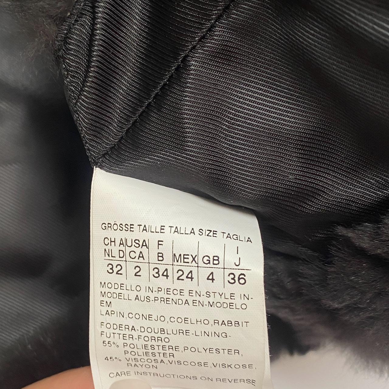 お値下げ　2024 未使用　bow.a FAKE FUR VEST 完売 sportmax code vintage rabbit fur vest — gives me | Depop