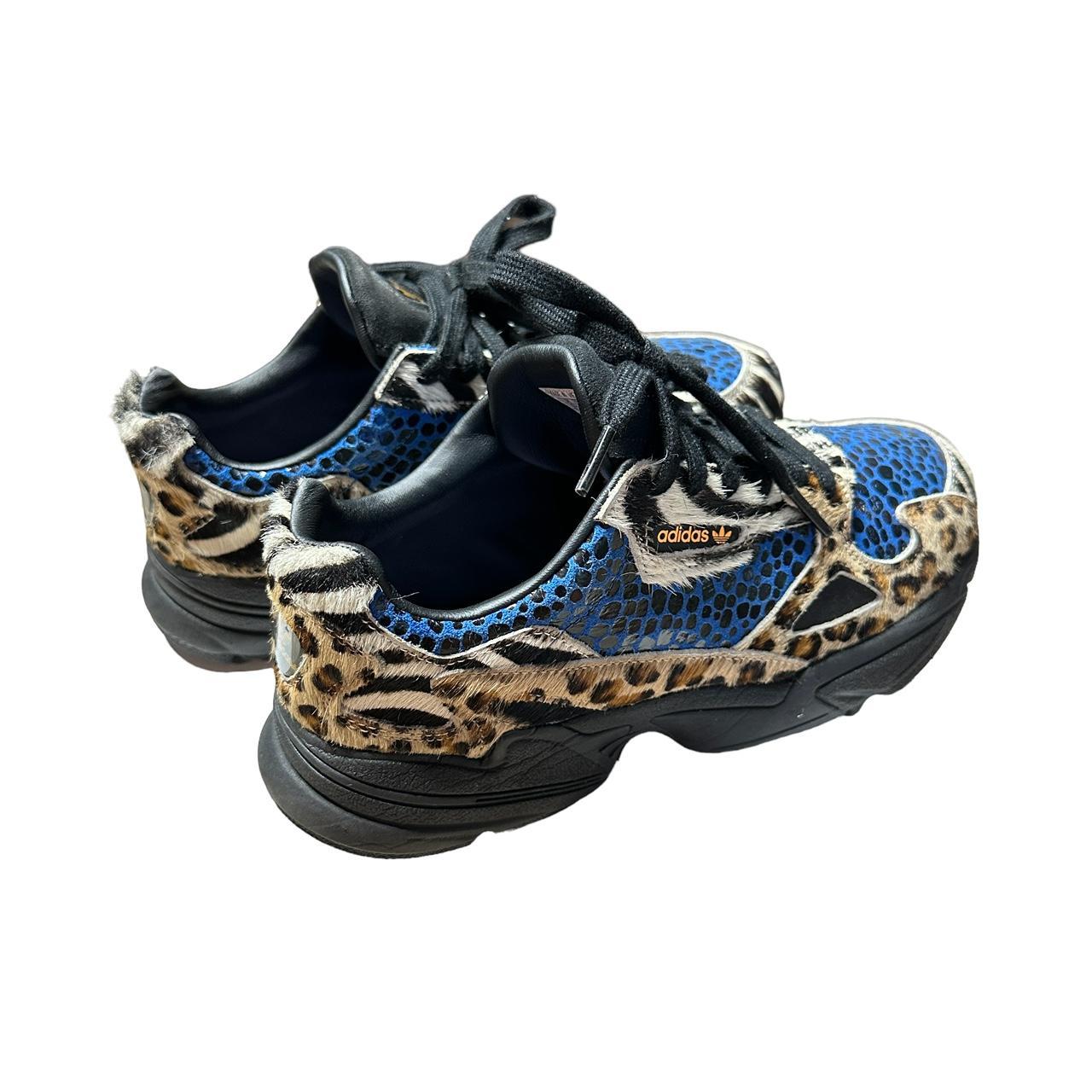 2019 Women's 'Out Loud' Falcon Animal Print Depop