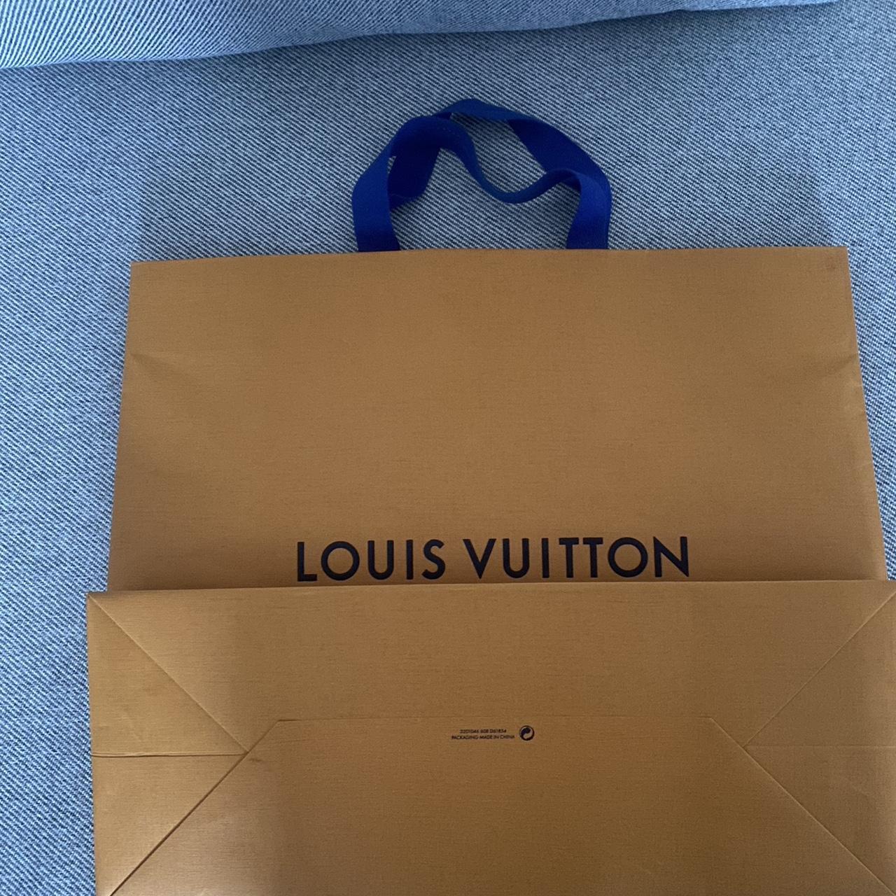 Louis Vuitton paper bag (40cm x 34cm) Please note... - Depop