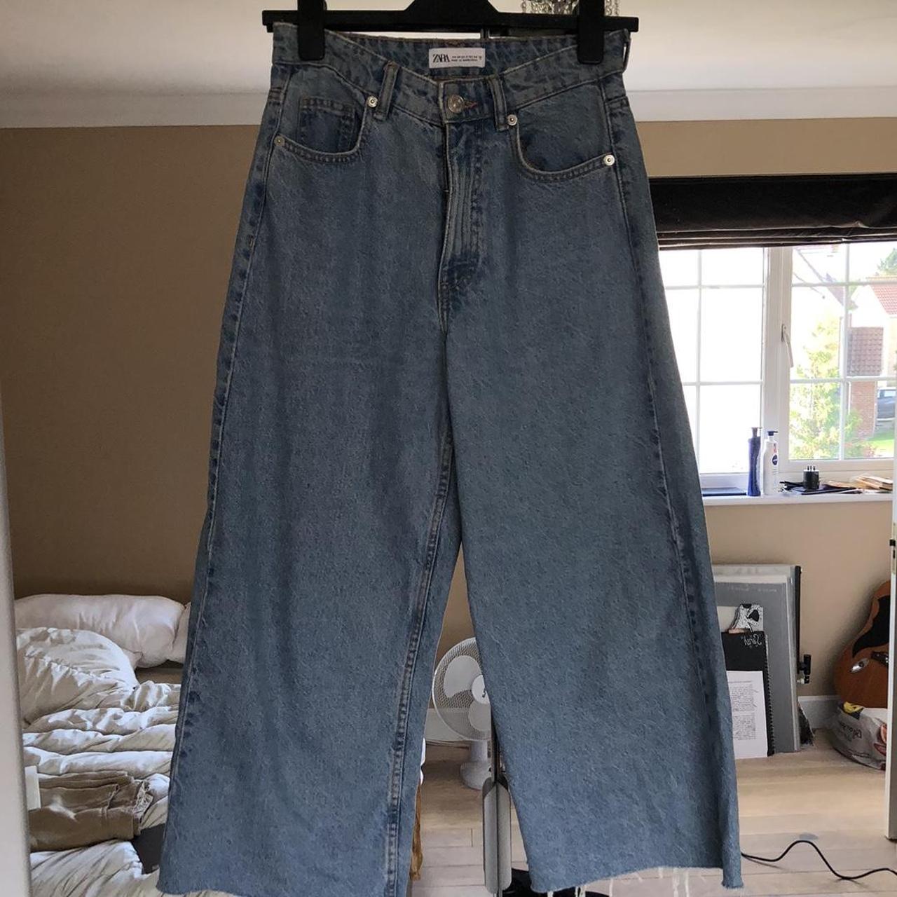 Zara cropped wide leg jeans size 6 but could fit a 4... - Depop