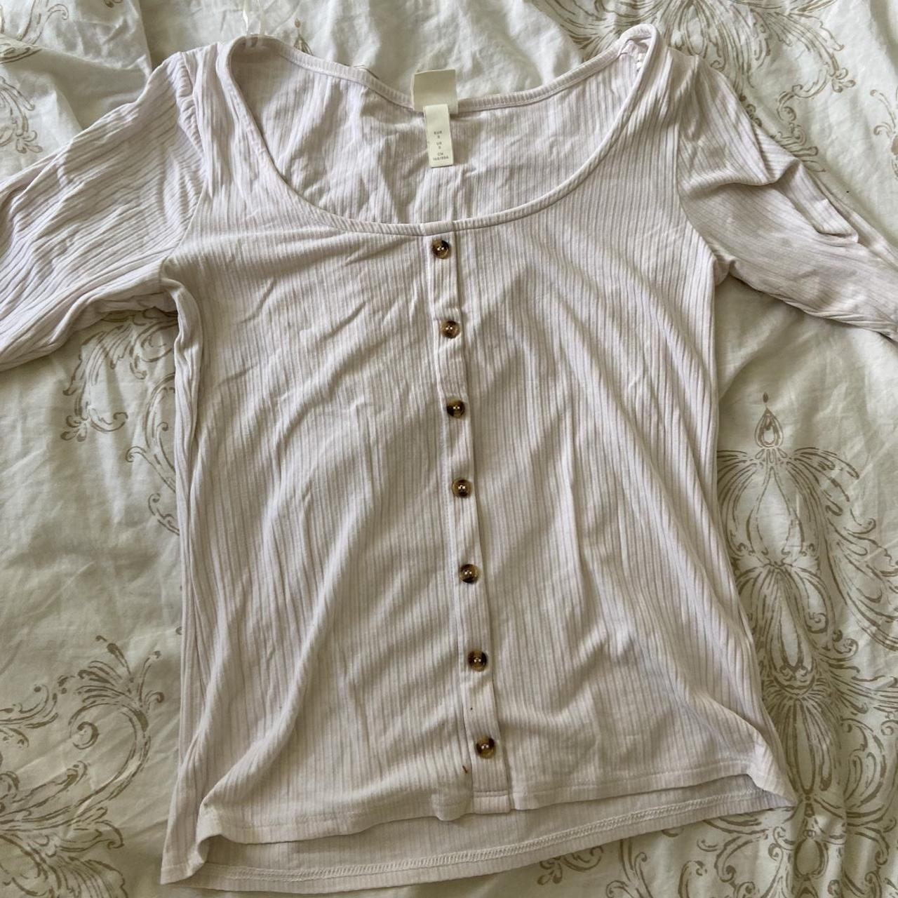 H&M white ribbed button too So cute fits xs-s Need... - Depop