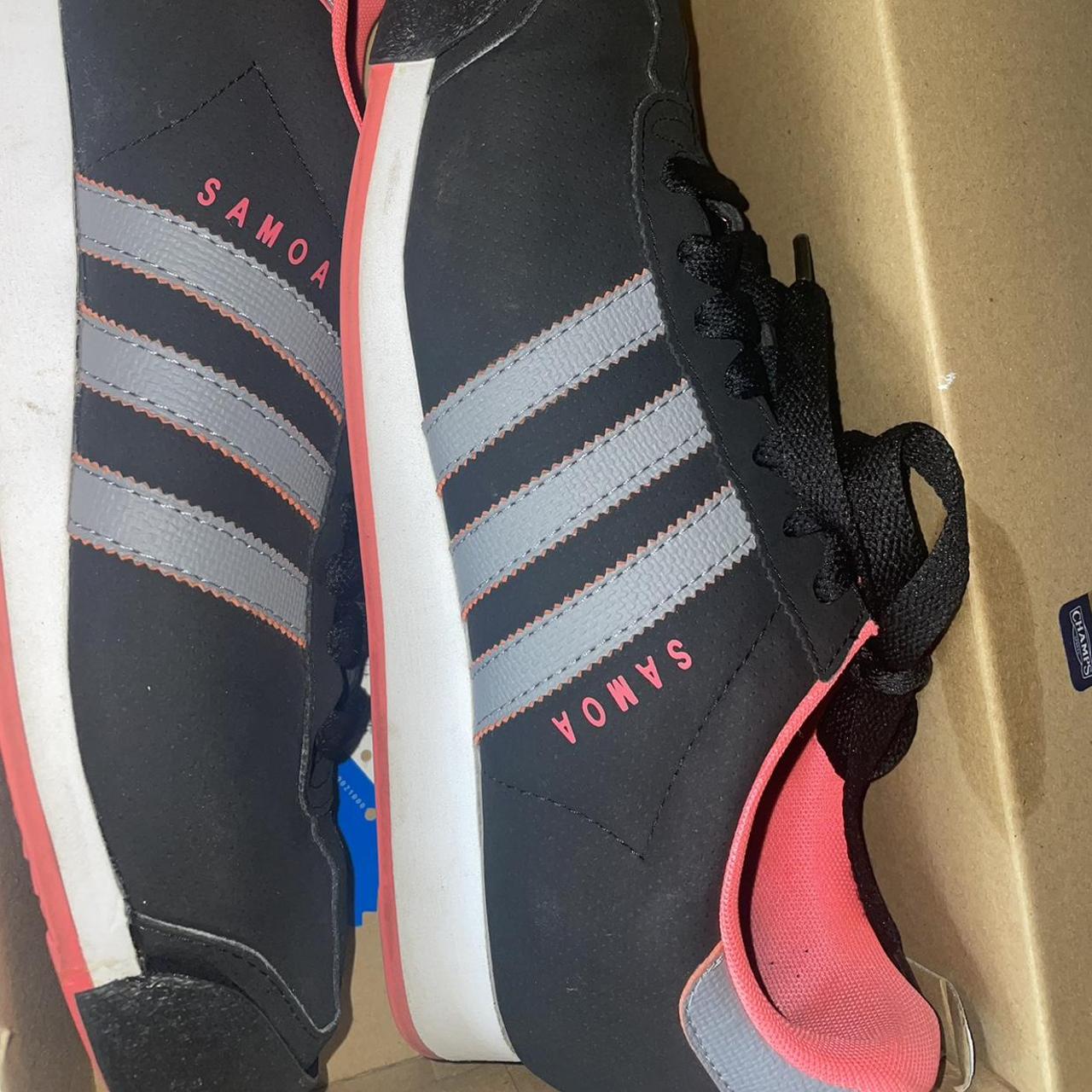 Red and deals black adidas samoa