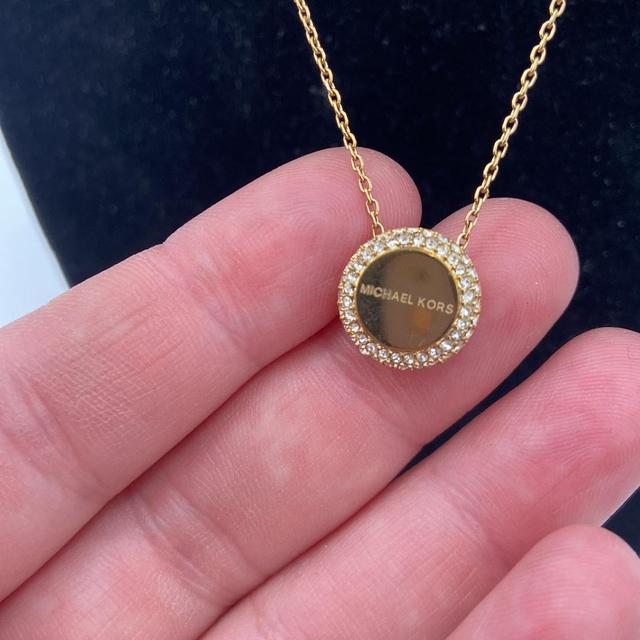 Michael kors clearance gold circle necklace