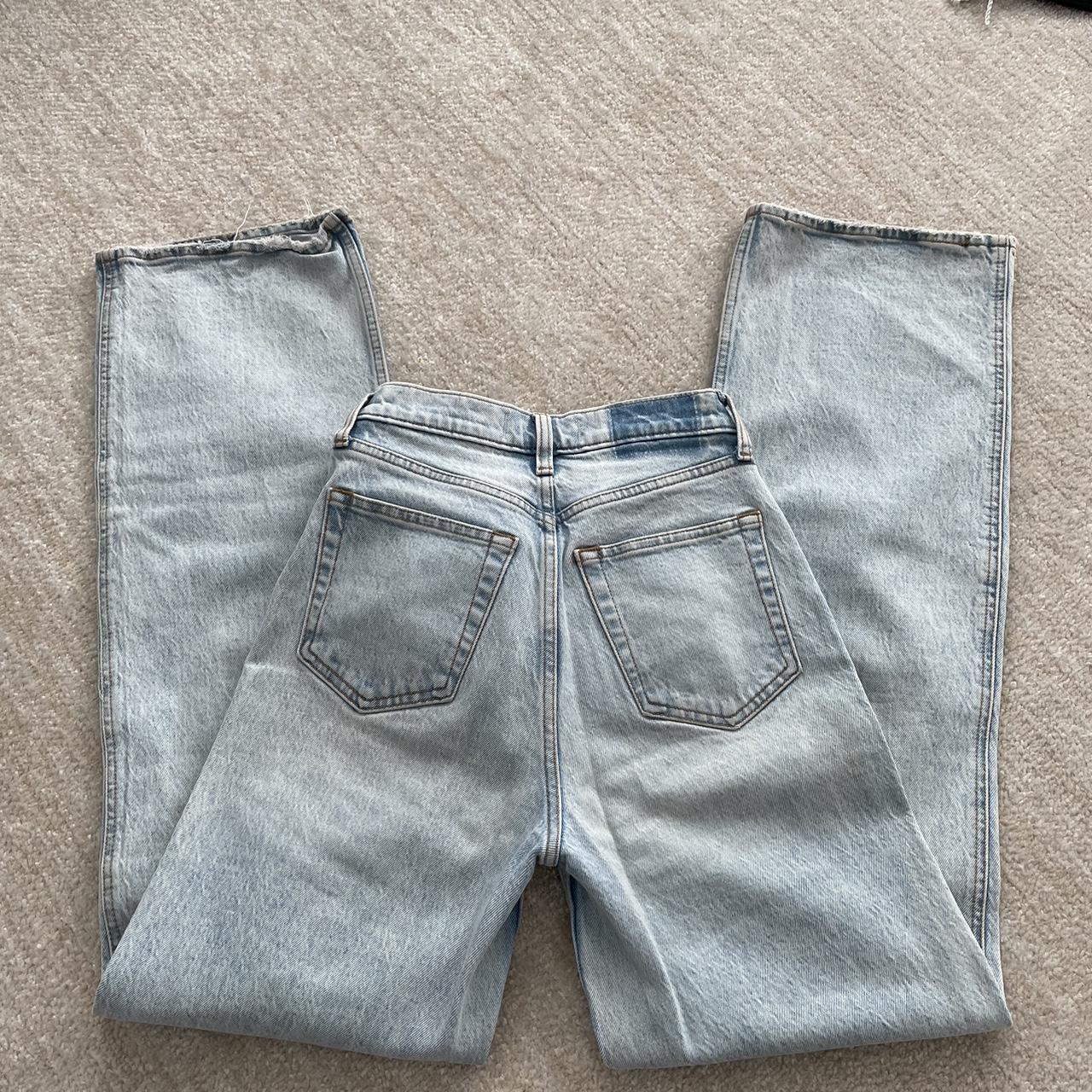 Abercrombie The 90’s relaxed jeans Size 25 R Light... - Depop