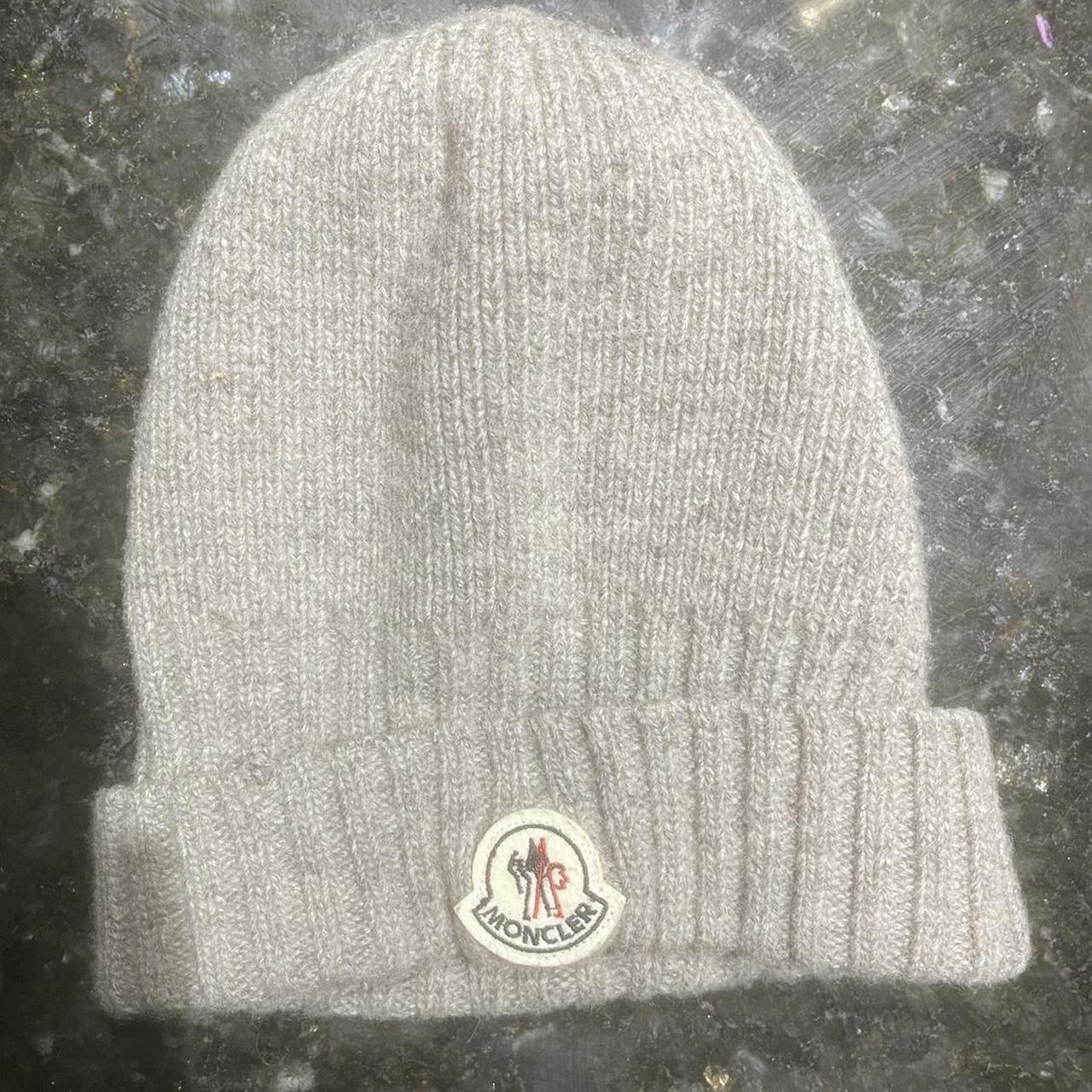 Moncler hat discount used