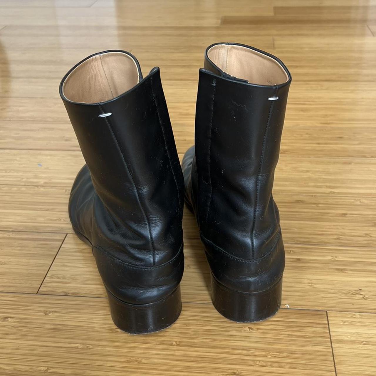 Maison Margiela Tabi Boots in Black Condition... - Depop