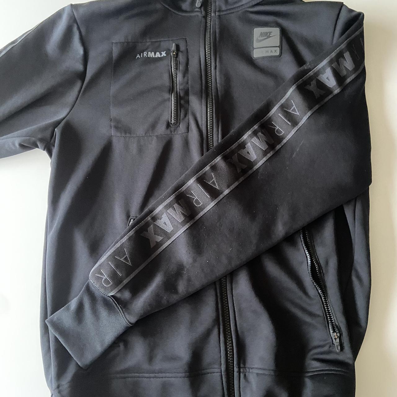 Nike air max tracksuit black best sale