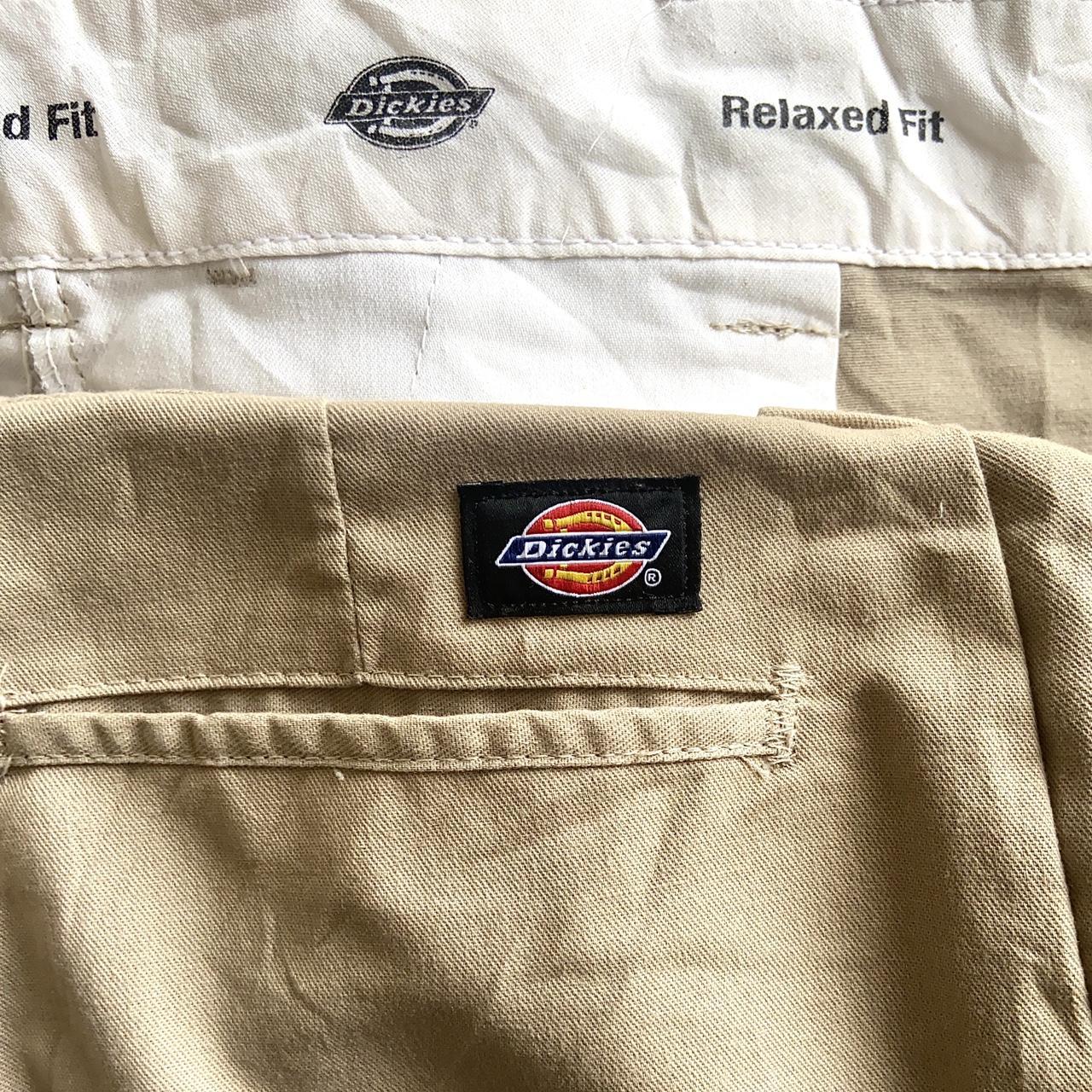 Dickies Men's Cream Shorts | Depop