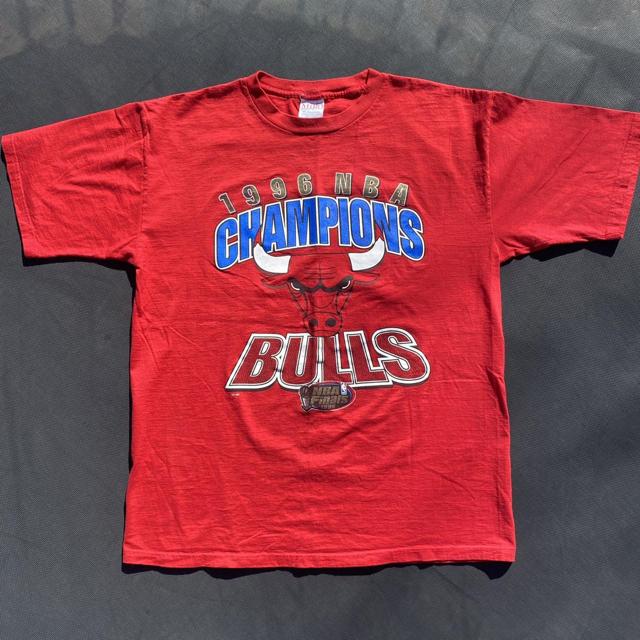 Vintage BL Chicago Bulls 4 Times NBA World Champions - Depop