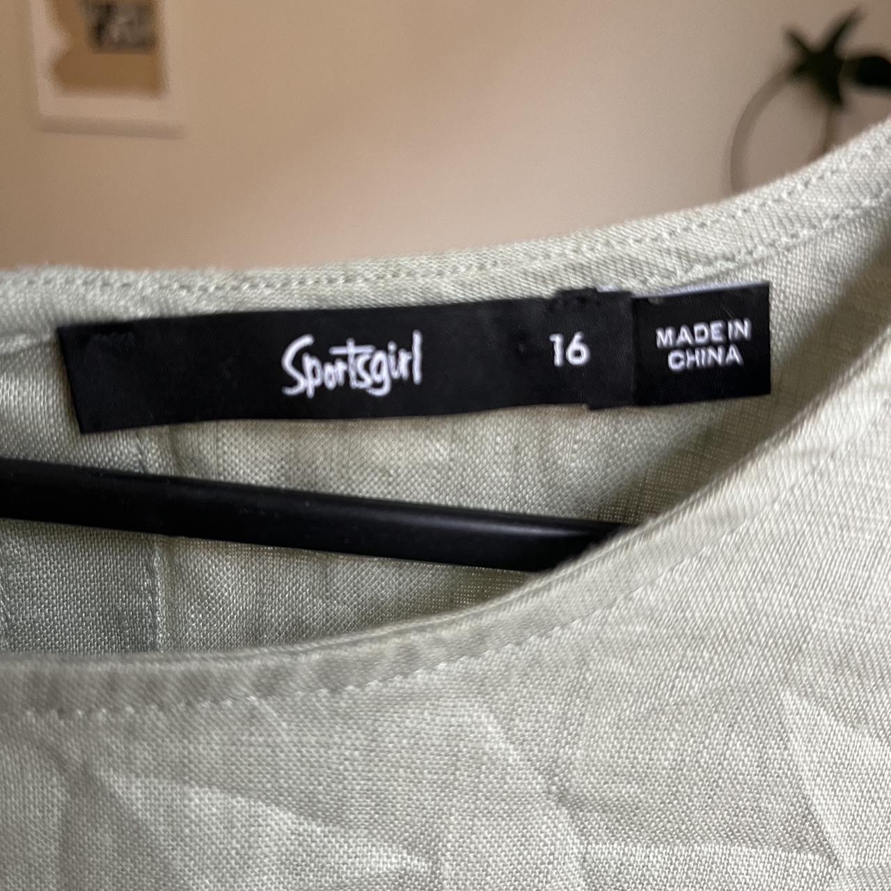 Sportsgirl sage green linin button back top. Worn twice Depop