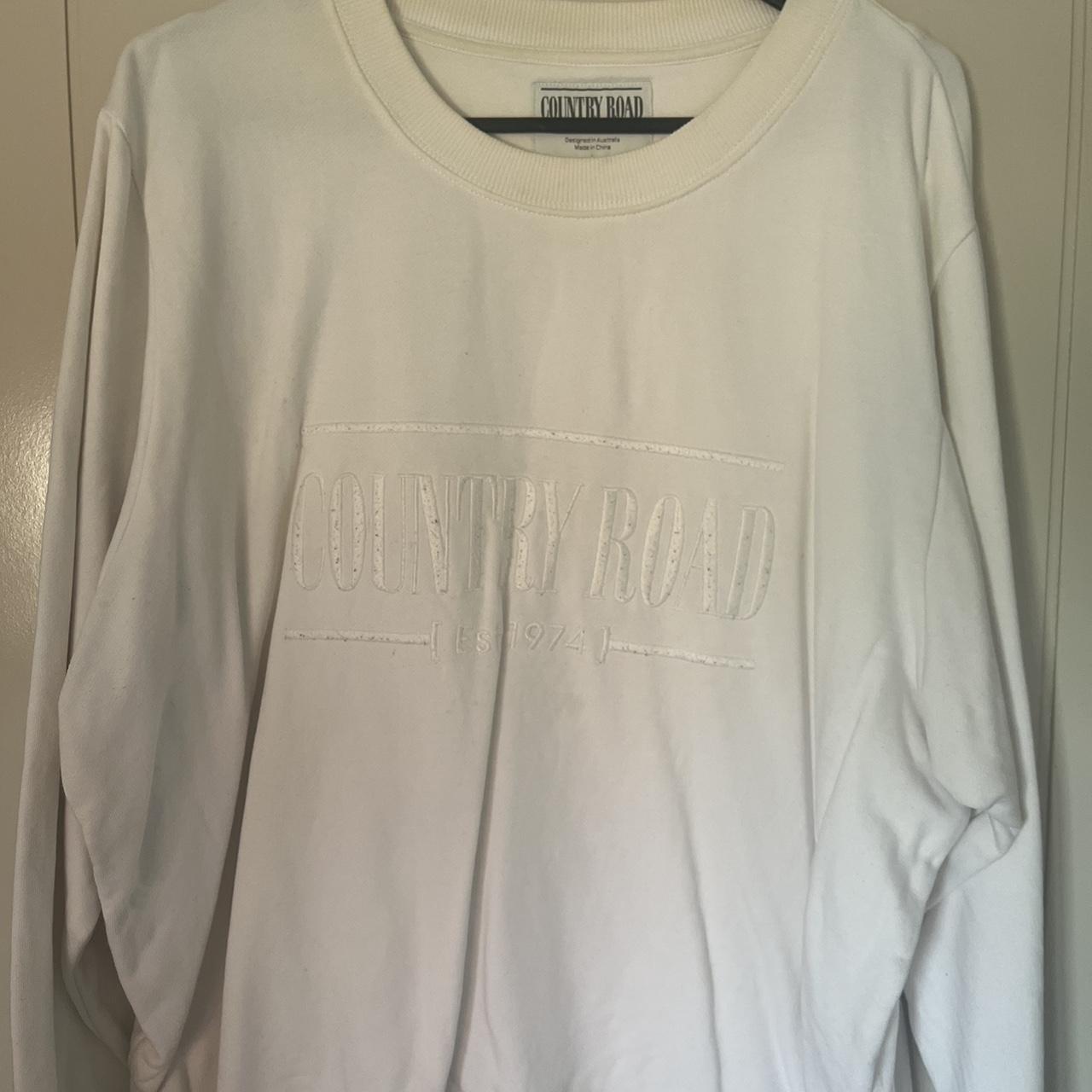 Country road crew neck - Depop