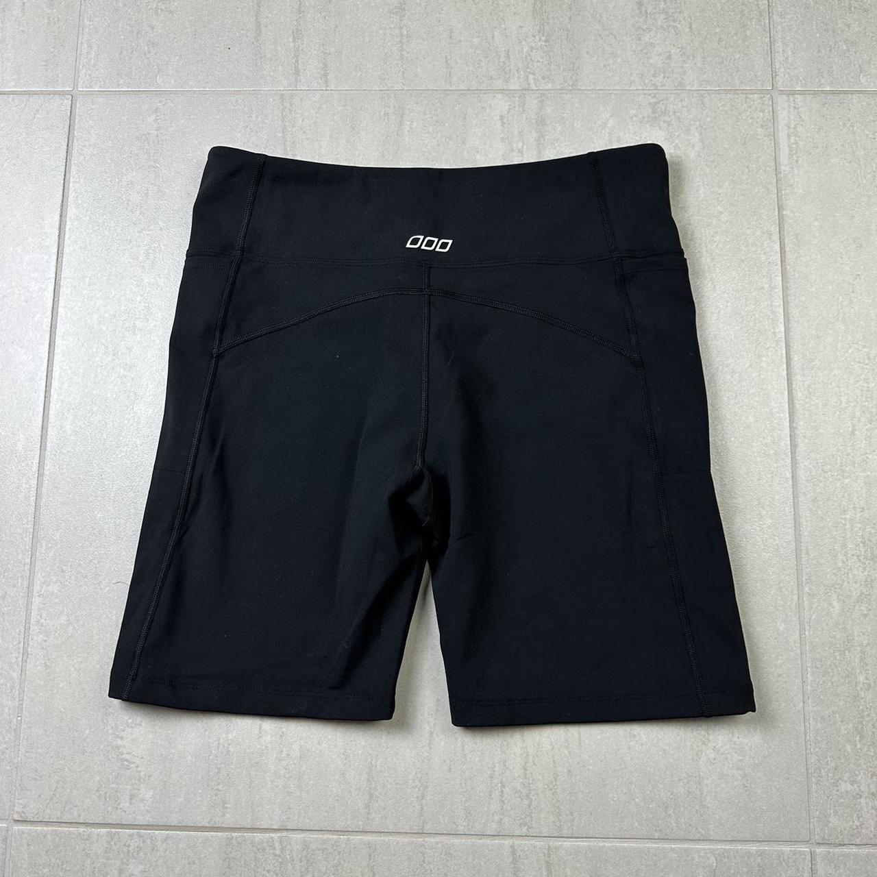 Lorna Jane Amy phone pocket tech bike shorts black... - Depop