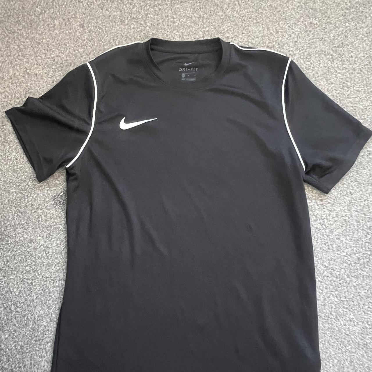 WTB NIKE LDNR T shirt Black or white Size M or. Depop