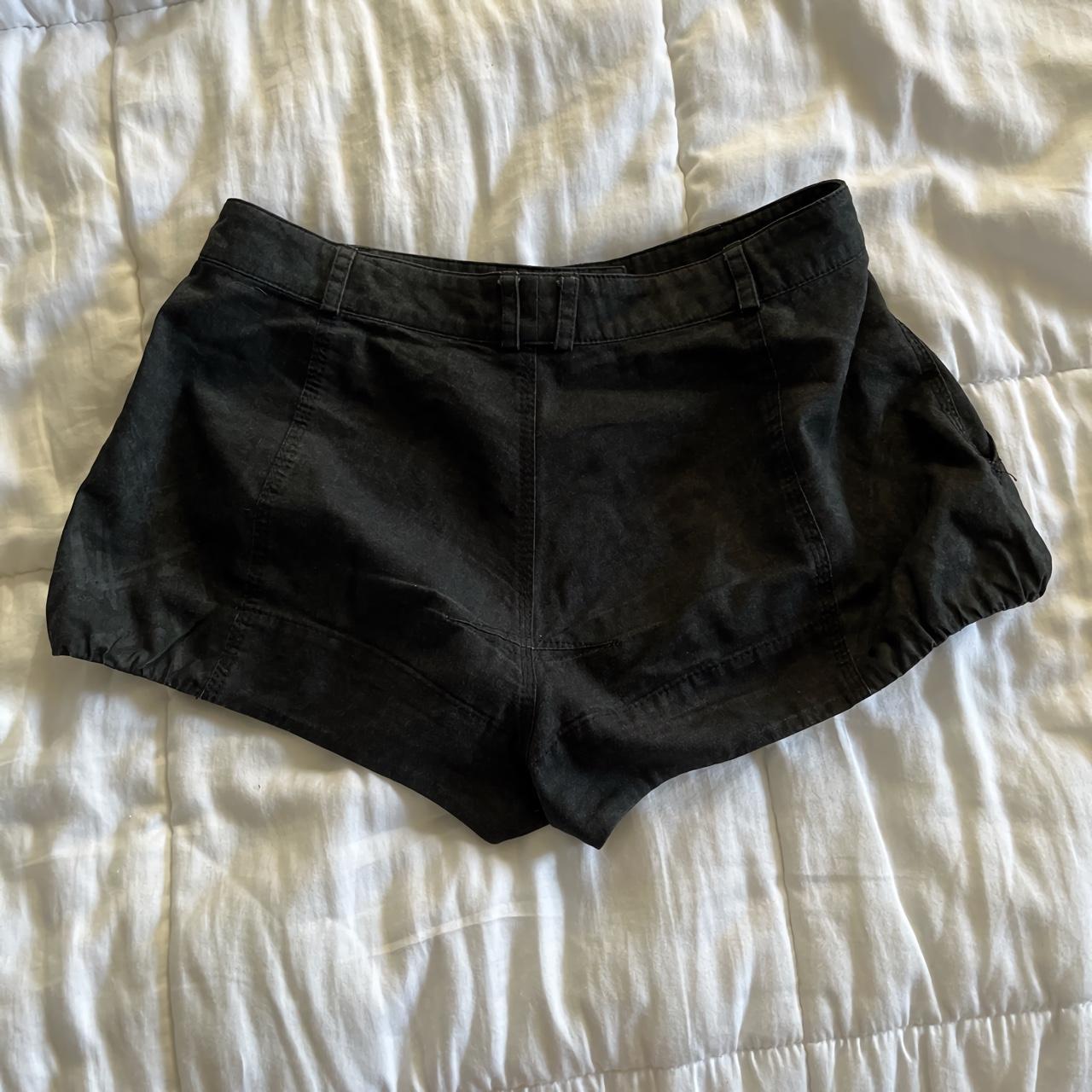 Vivienne Westwood Women's Grey and Black Shorts (2)