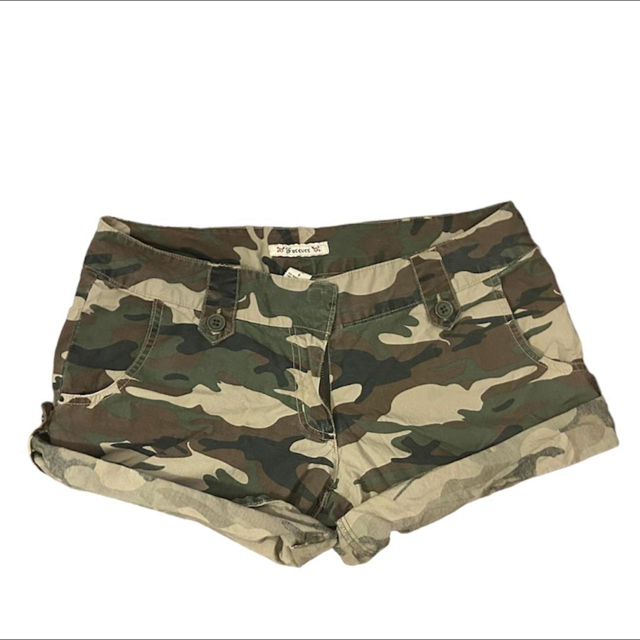Cutest y2k Camo booty shorts ~~~~~ Brand is FOREVER... - Depop