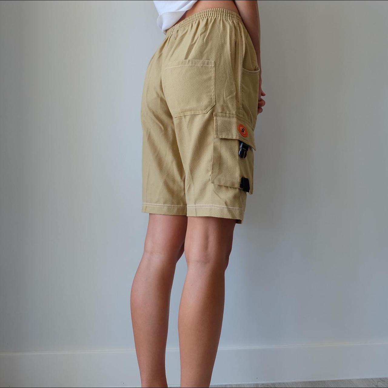 Vintage cotton cargo shorts 🌾🌾🌾 utility look/pocket.... Depop